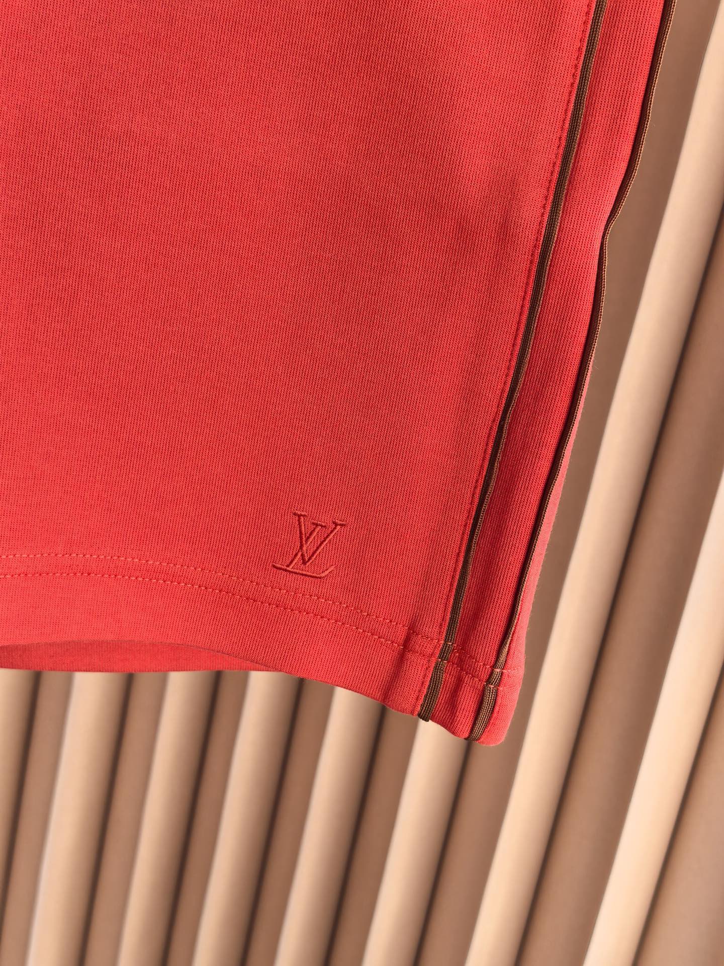 LOUIS VUIT*ON，LV，2026新款男士印花短裤甄选高端双面布面料，触感软糯兼具挺括质感，透气