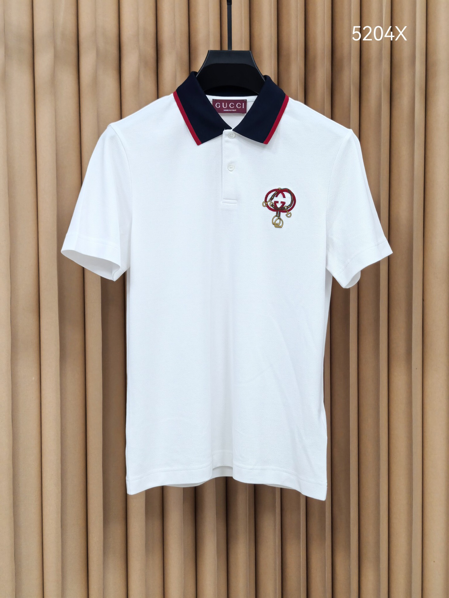 GUCCI 古驰2026新款撞色领羊毛双面珠地POLO衫 甄选羊毛双面珠地面料，双面织法打造出立体饱满的