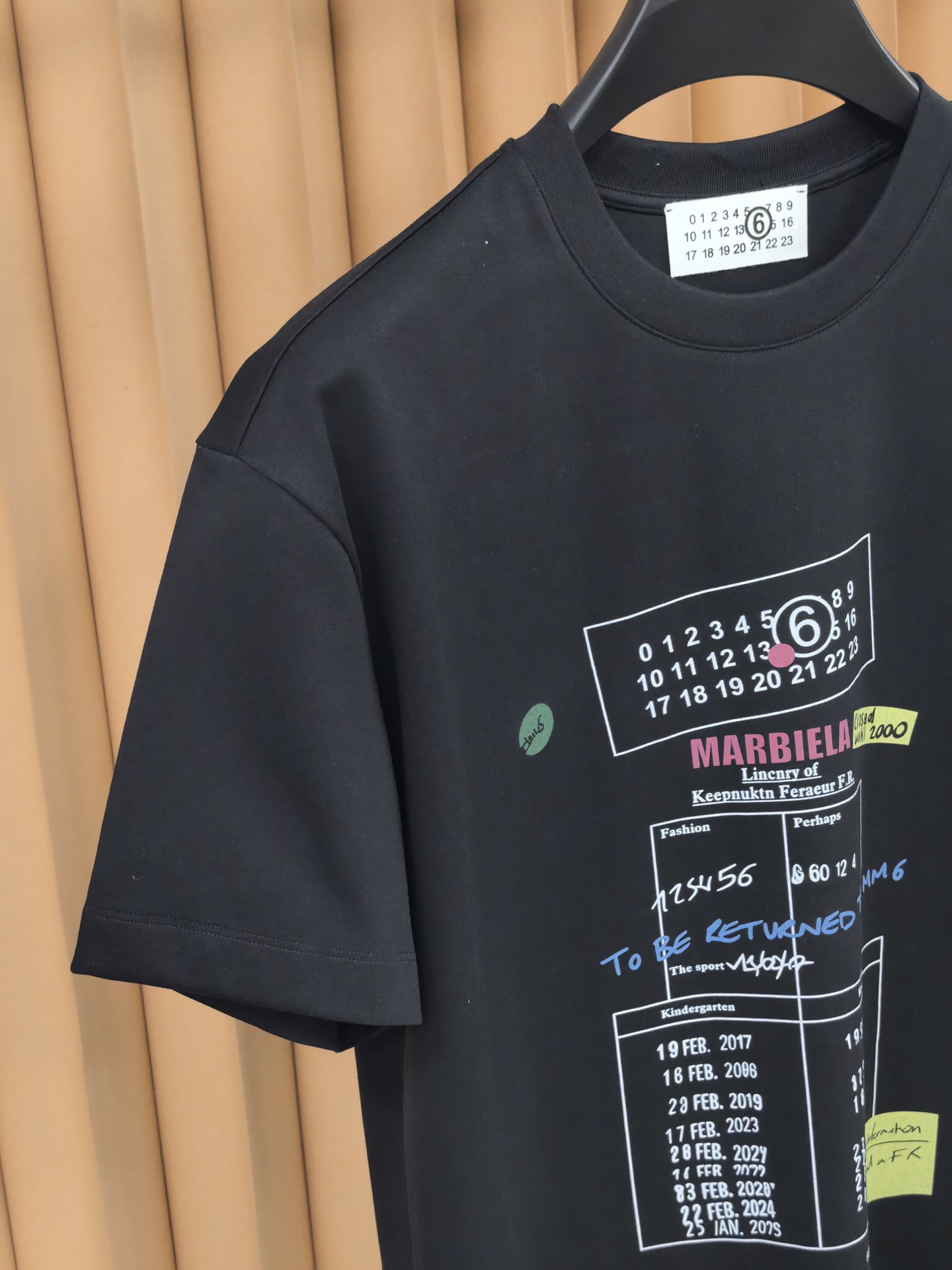 MM6，马吉拉2026新款印花双面布短袖T恤 甄选高支双面布面料，一面细腻亲肤，一面挺括有型，反复洗涤依