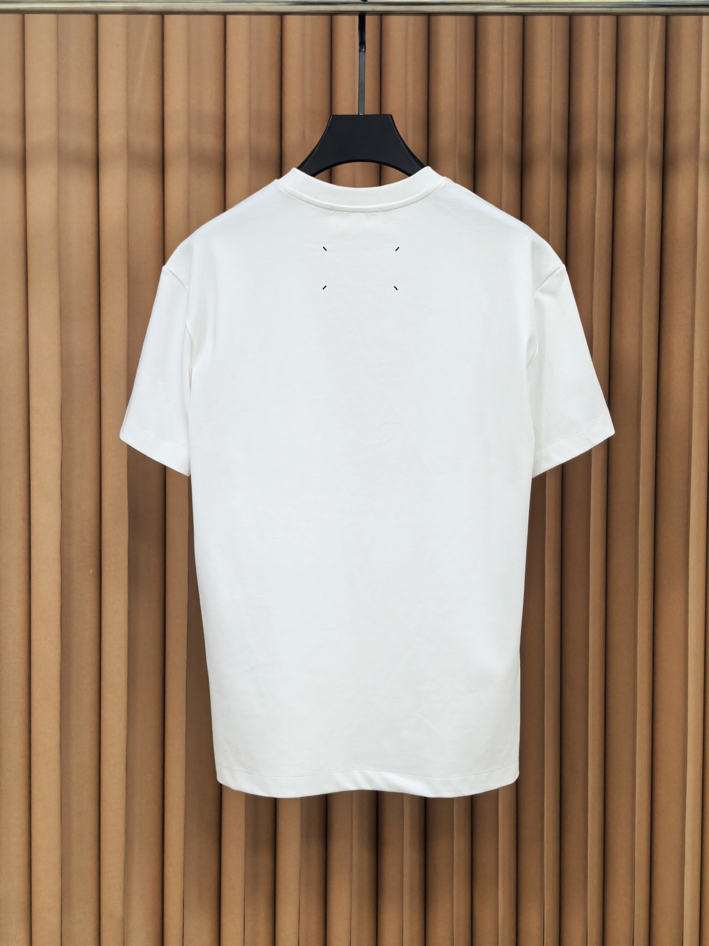 MM6，马吉拉2026新款印花双面布短袖T恤 甄选高支双面布面料，一面细腻亲肤，一面挺括有型，反复洗涤依