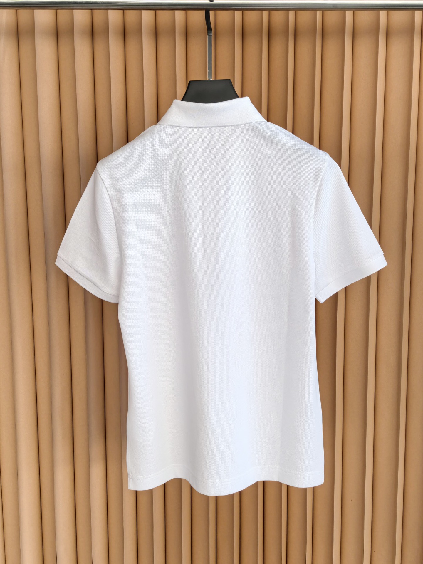 Dior，迪奥2026新款羊毛混纺双面珠地Polo衫• 双面珠地肌理：正面立体透气，保持商务造型挺括不软