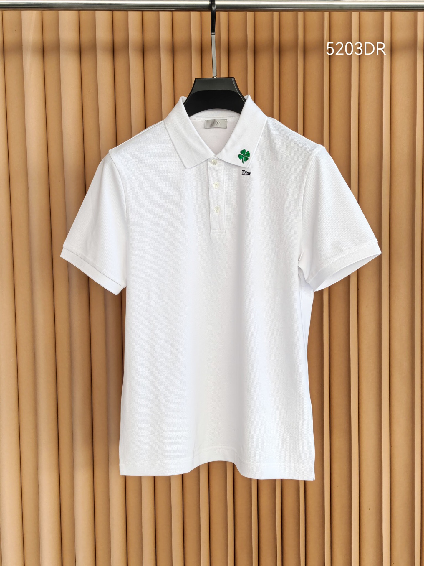 Dior，迪奥2026新款羊毛混纺双面珠地Polo衫• 双面珠地肌理：正面立体透气，保持商务造型挺括不软
