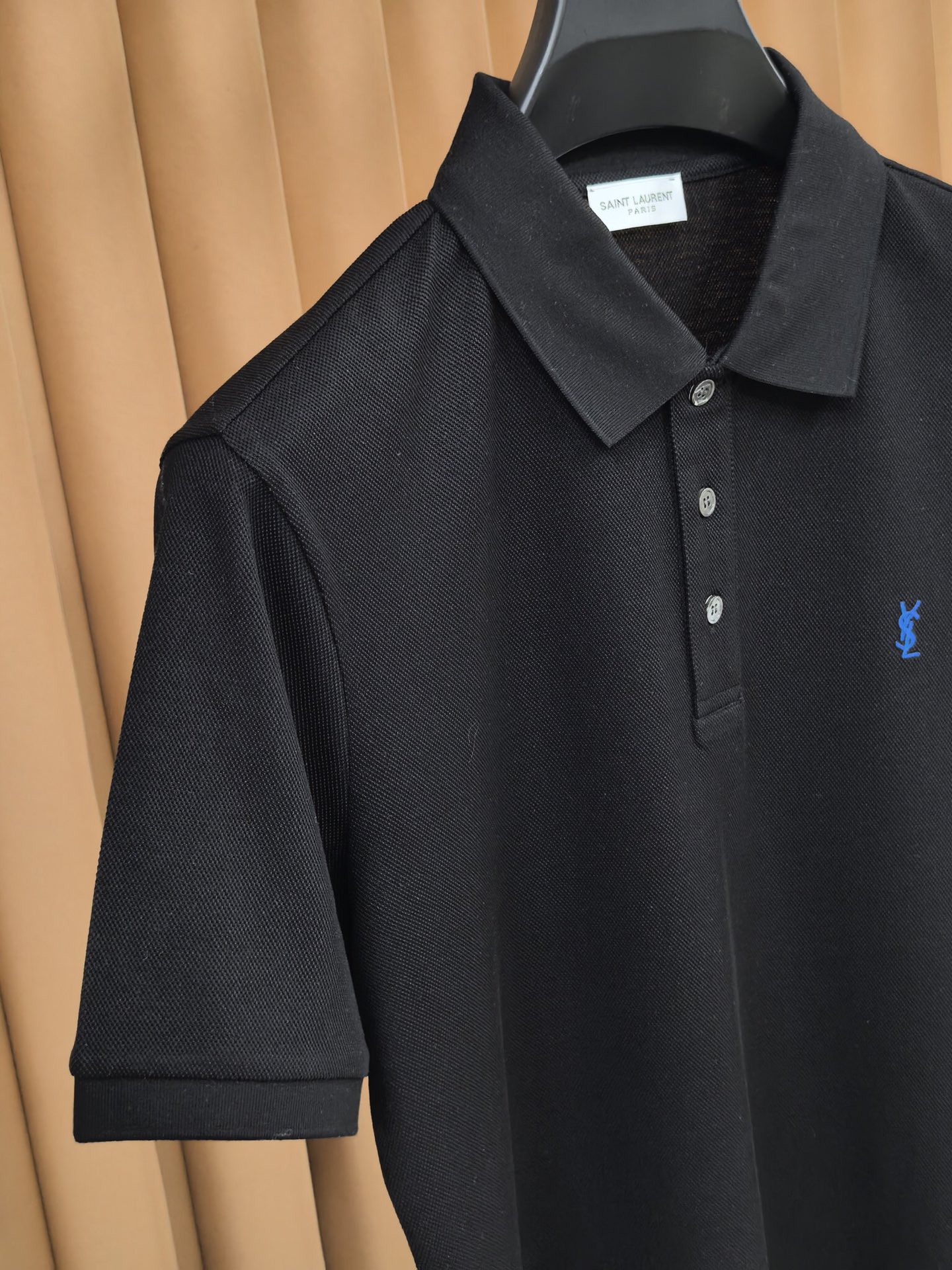 SAINT LAURENT 圣罗兰2026新款羊毛双面珠地POLO衫 甄选羊毛双面珠地面料，通过双面织法