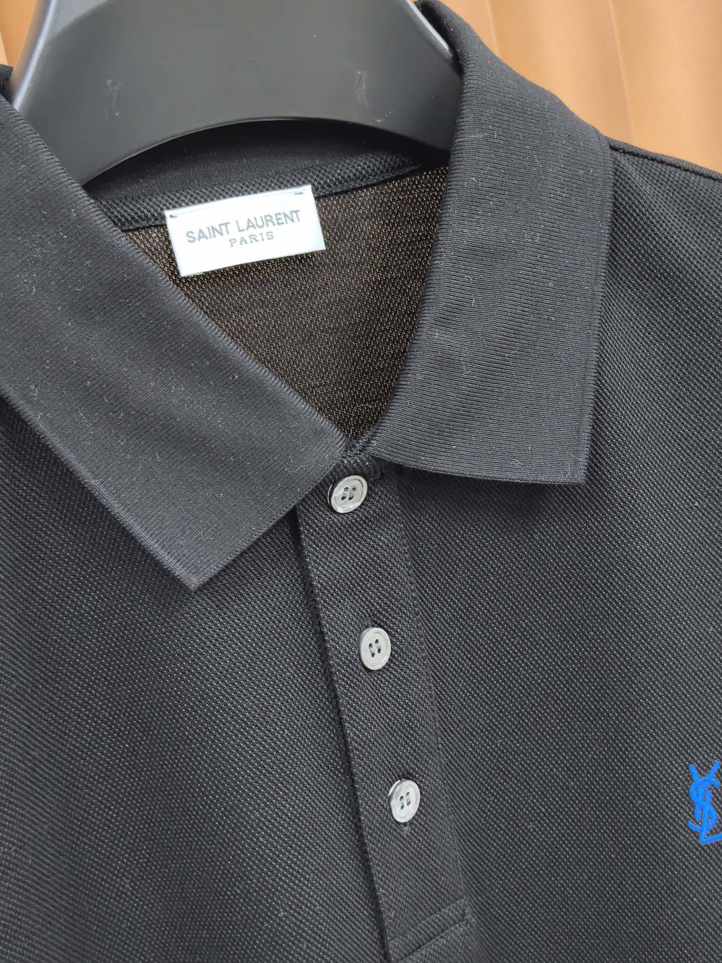 SAINT LAURENT 圣罗兰2026新款羊毛双面珠地POLO衫 甄选羊毛双面珠地面料，通过双面织法