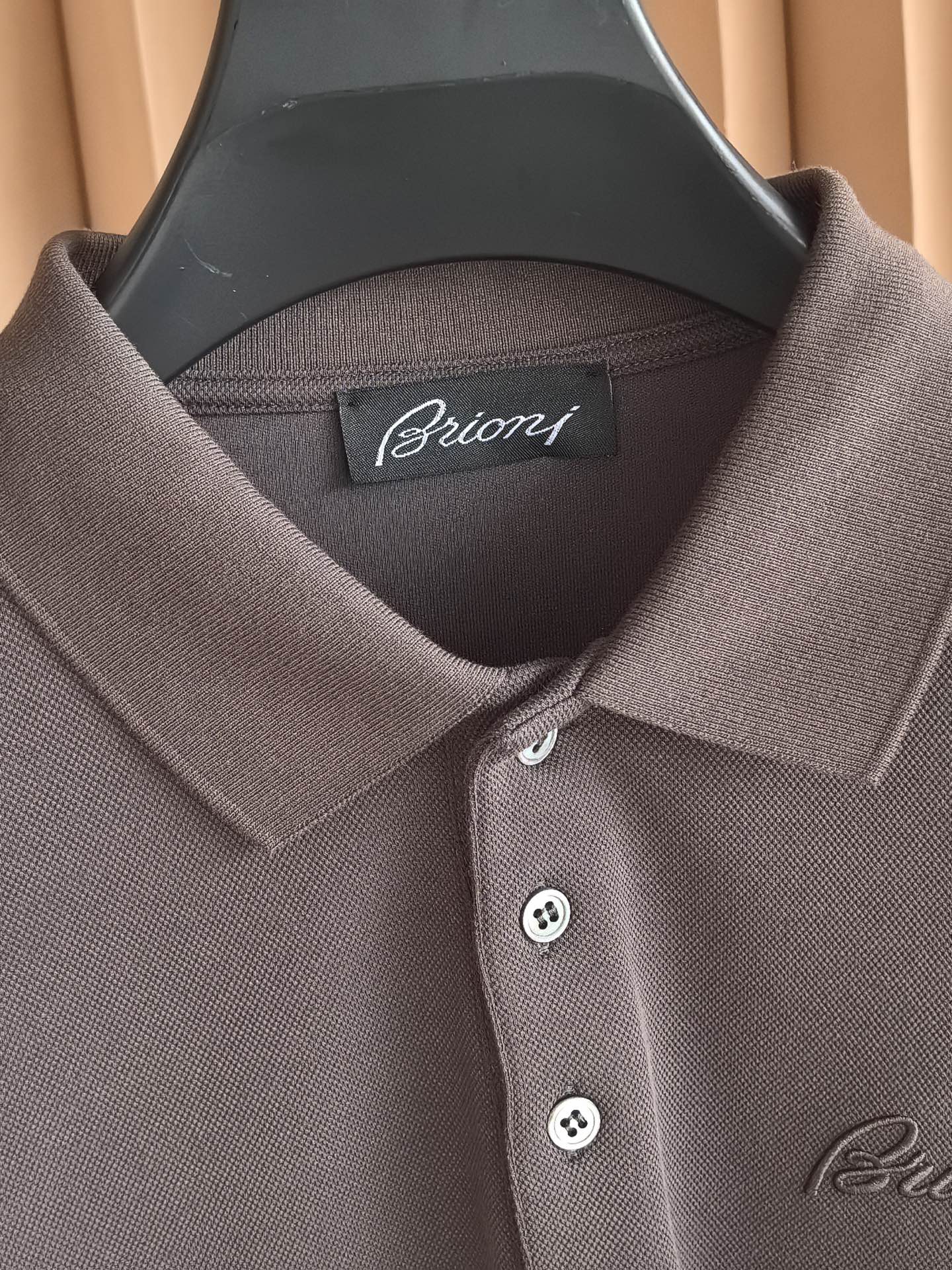 Brioni，布里奥尼2026新款桑蚕丝双面珠地长袖Polo 甄选高比例桑蚕丝+长绒棉做双面一体珠地网眼织造，区别普通单