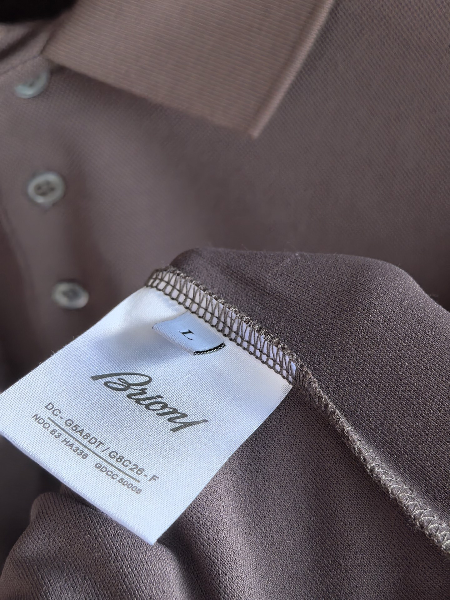 Brioni，布里奥尼2026新款桑蚕丝双面珠地长袖Polo 甄选高比例桑蚕丝+长绒棉做双面一体珠地网眼织造，区别普通单