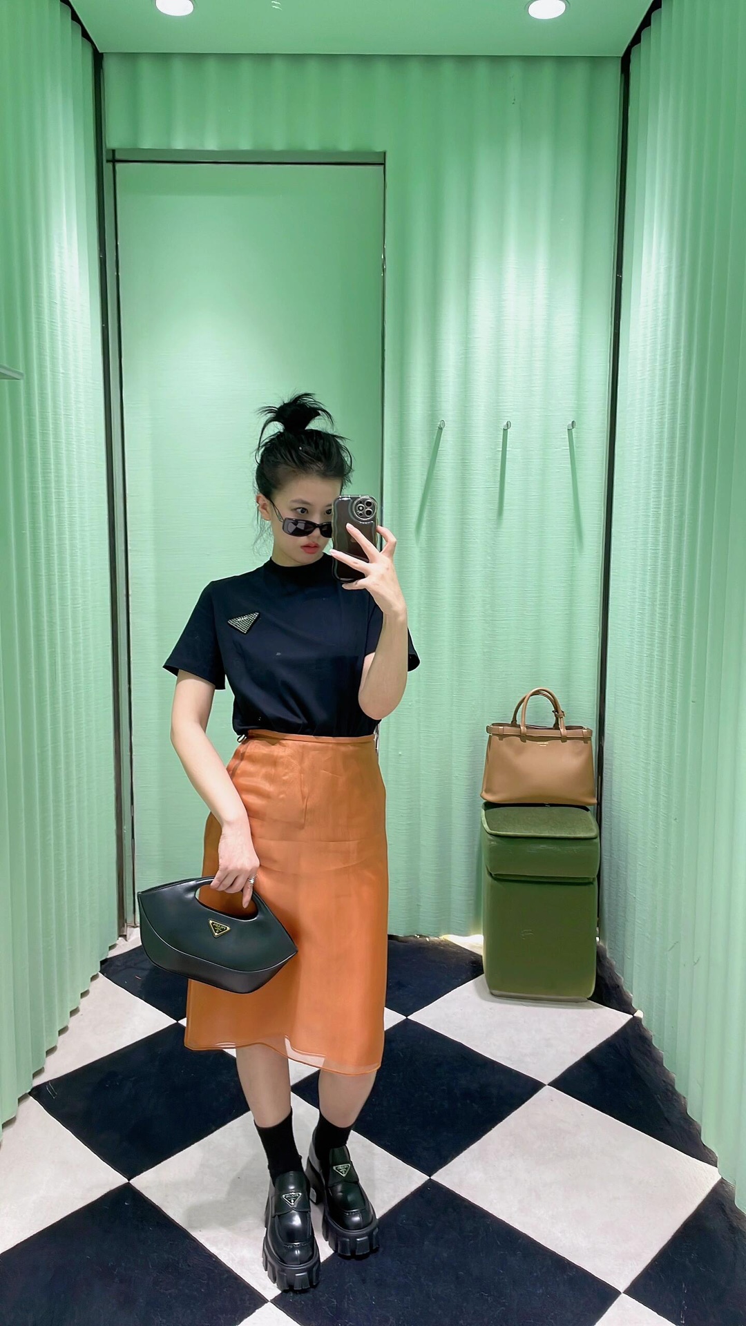 Prada Product _dOmqfsK6LaX3dA4Wb8OUe00d2fwx8CdSHzHAwXA