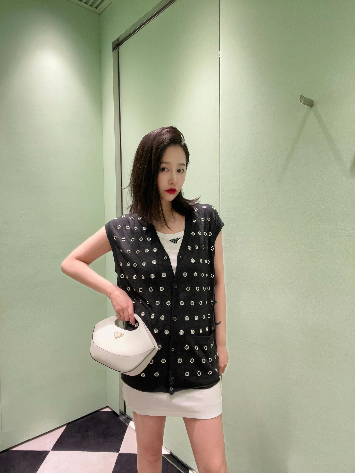 Prada Product _dk3qf4HIosM5re9Pbo7Mgqt_mzdJFsGm-fVKHBQ