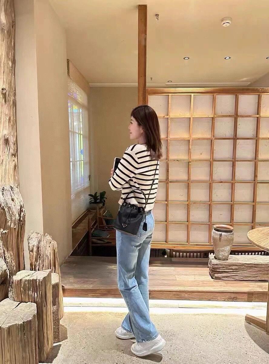 Prada Product _dwwqfPx7xzJ7stKeZaYkar7OaNjYi-sOAboxMmQ