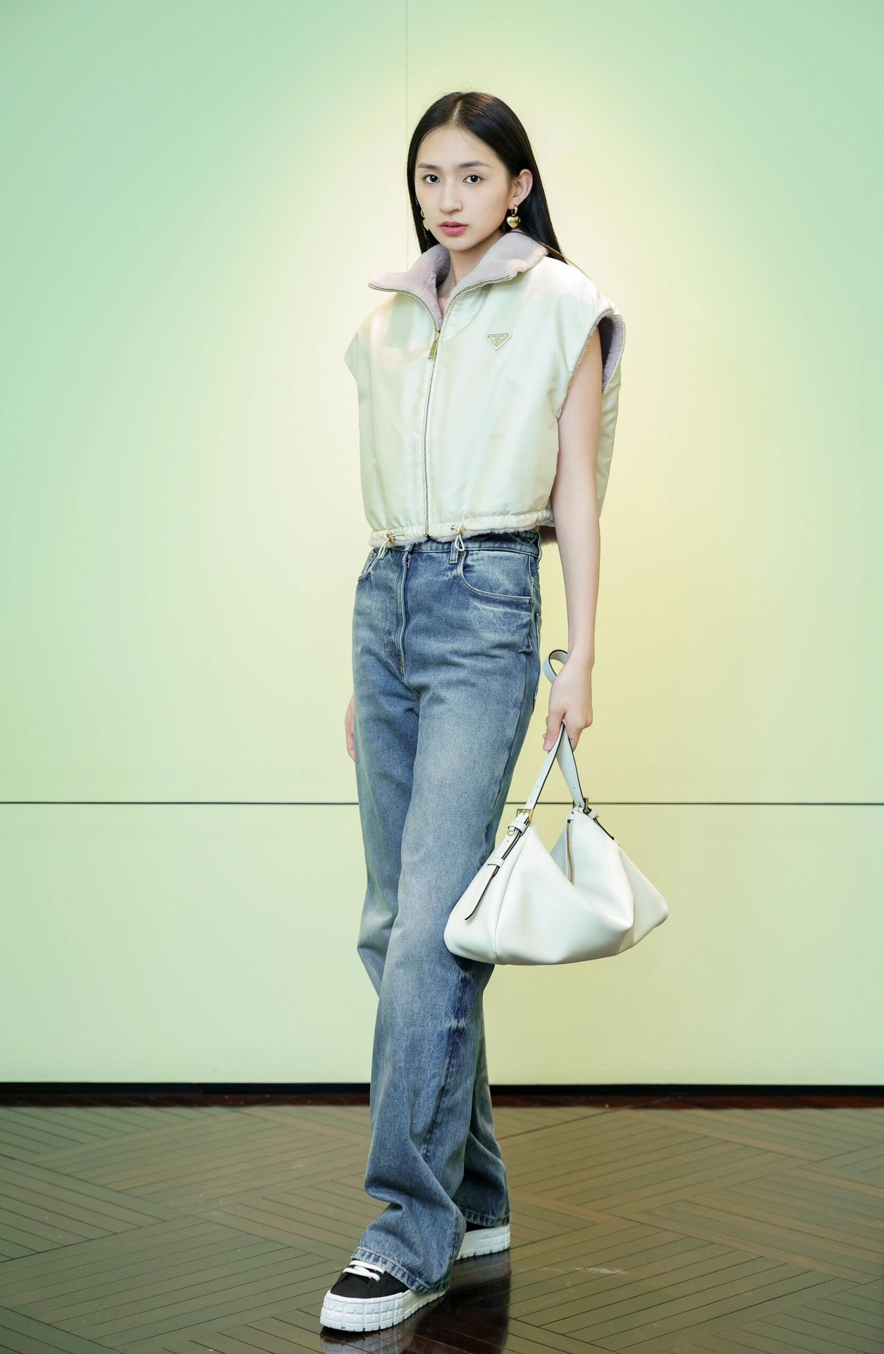 Prada Product _dhqqf_JyJ-yfFuqfMXmFxp4NMCNsLODO4sKtjwA