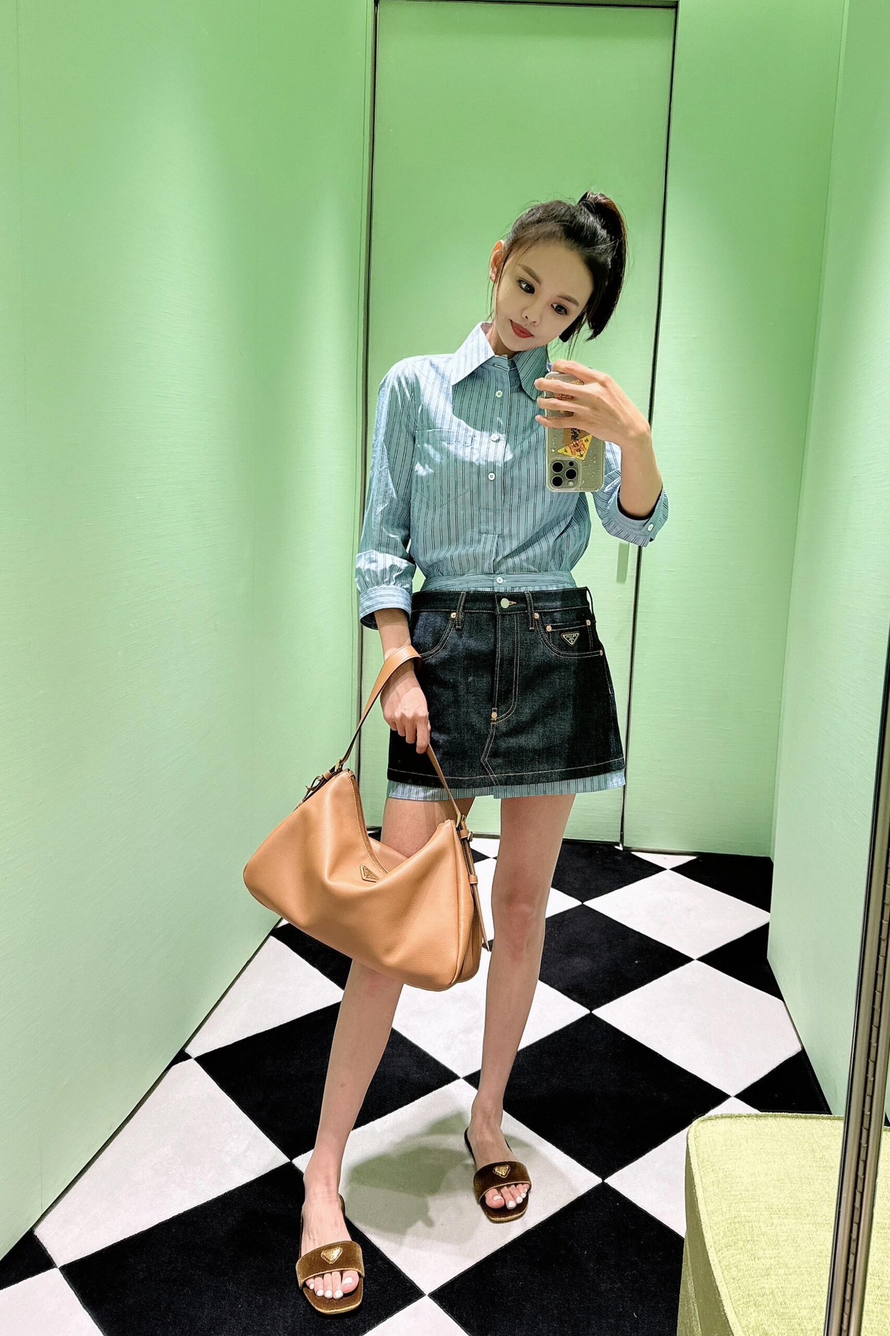 Prada Product _dnWqf0pZPDZRbFqxQ_26j1bc_74GtiA88P4cZbg