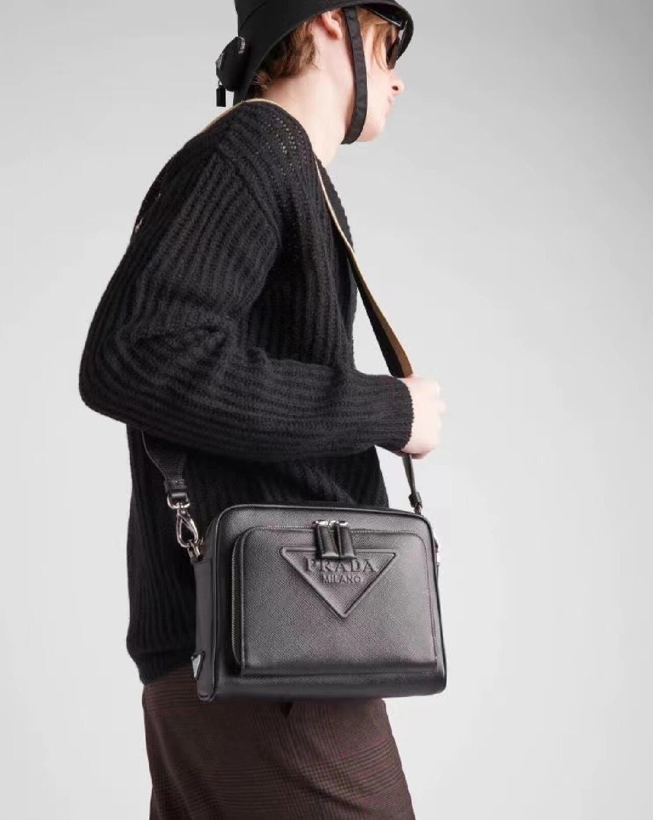 Prada Product _df3qfbmqtxusB5oHXFusA9gAKmiREOJUnC2Vo8g