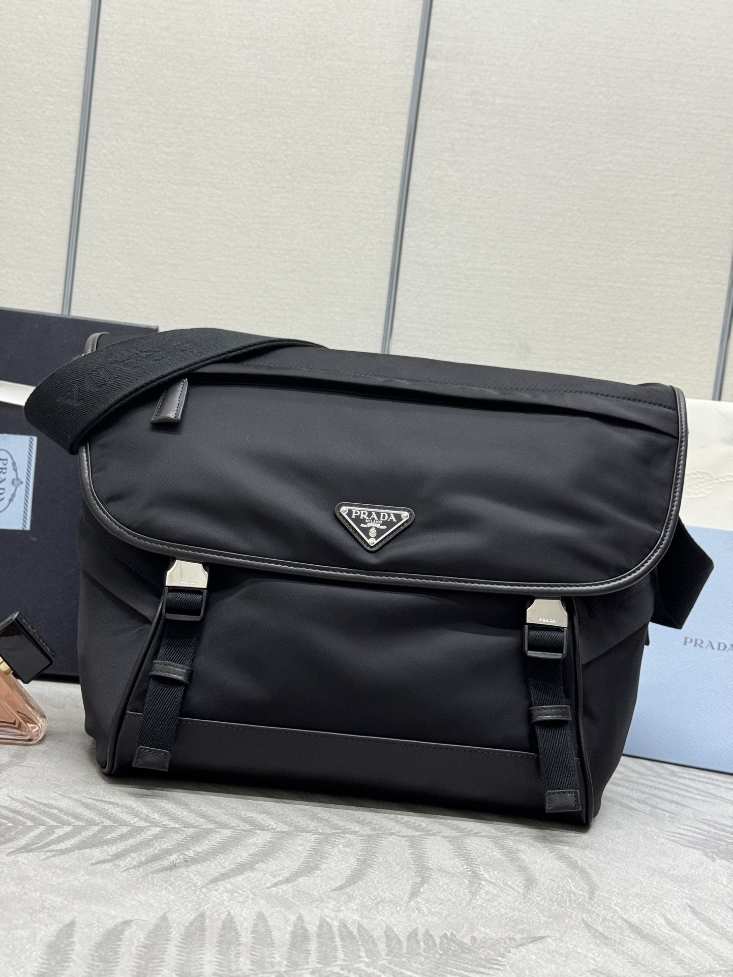 Bolso de mensajero grande versión mejorada de tela con piel