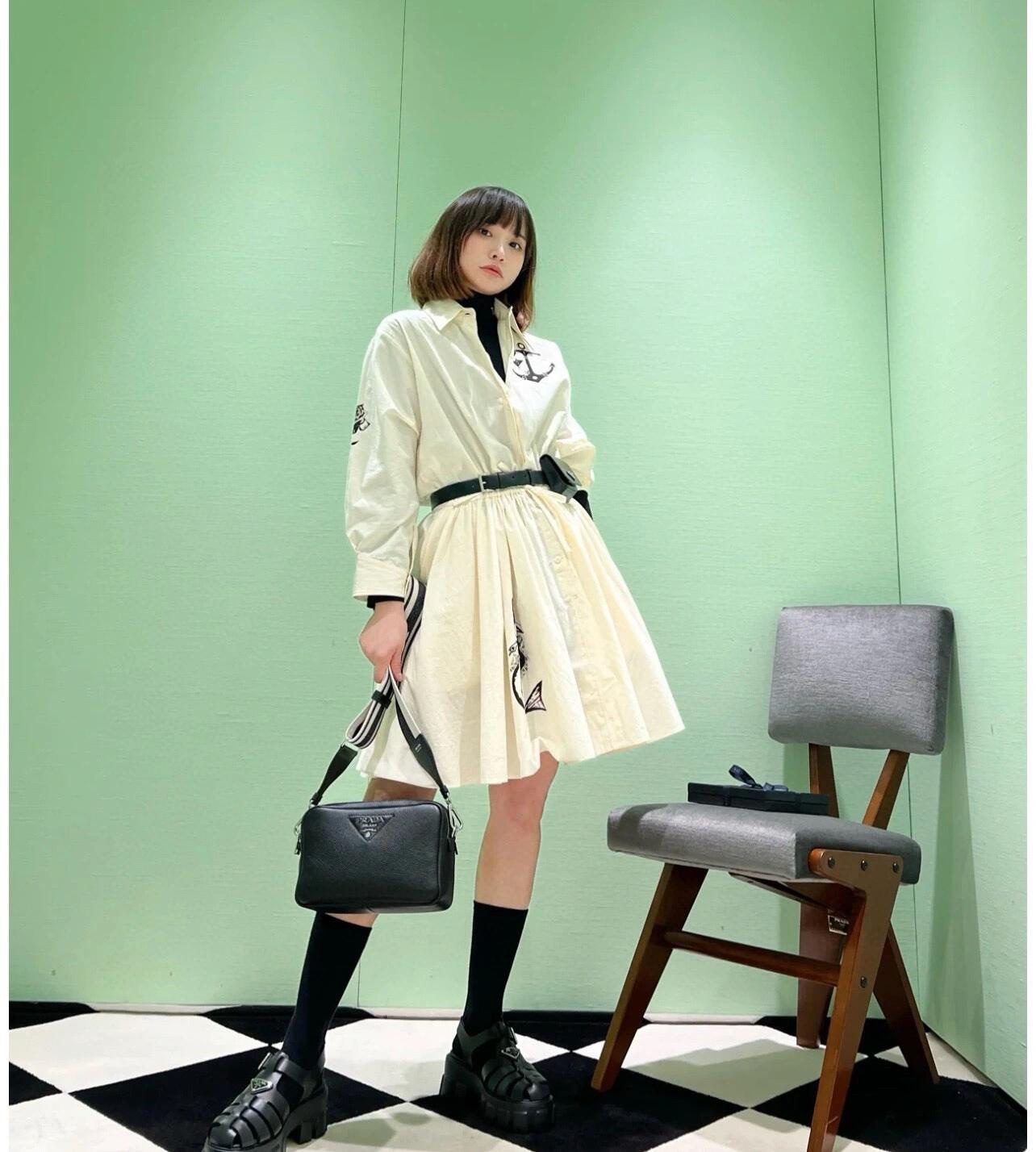 Prada Product _d_IqfBtSIn59S4PS9VhO0_IHNzB1UD6qW4pNkhg
