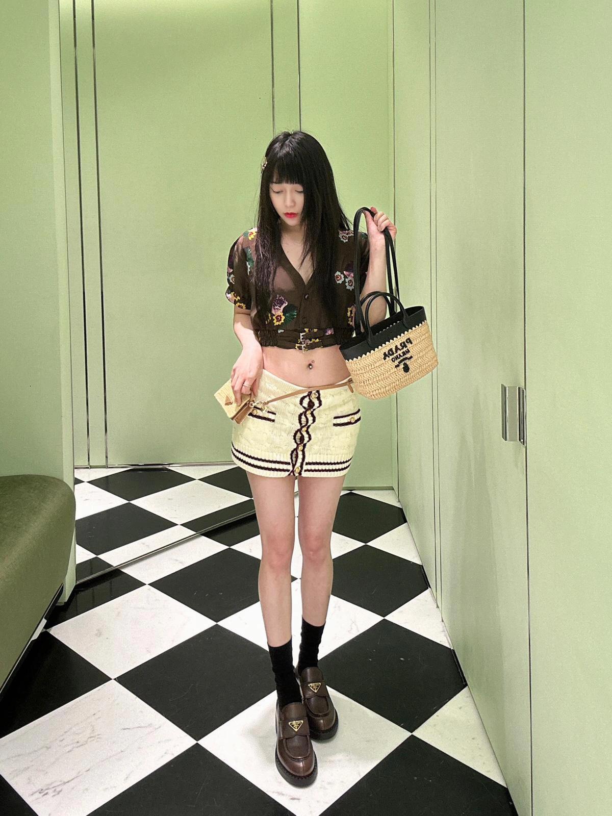 Prada Product _dFsqfjeqs6rmr4TgF9PNmn3su1Q5KaLwBDwXWIA