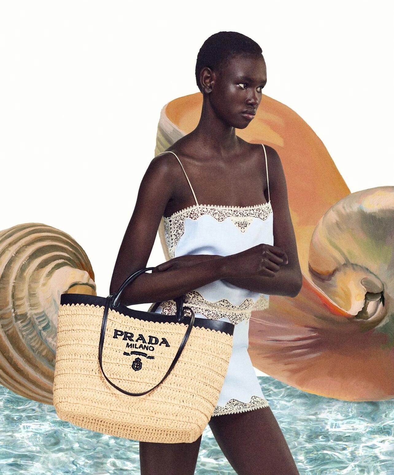 Prada Product _dqNqfw33qVm3a5vx-JyGz6BynAtGL5SHIKx4FTQ