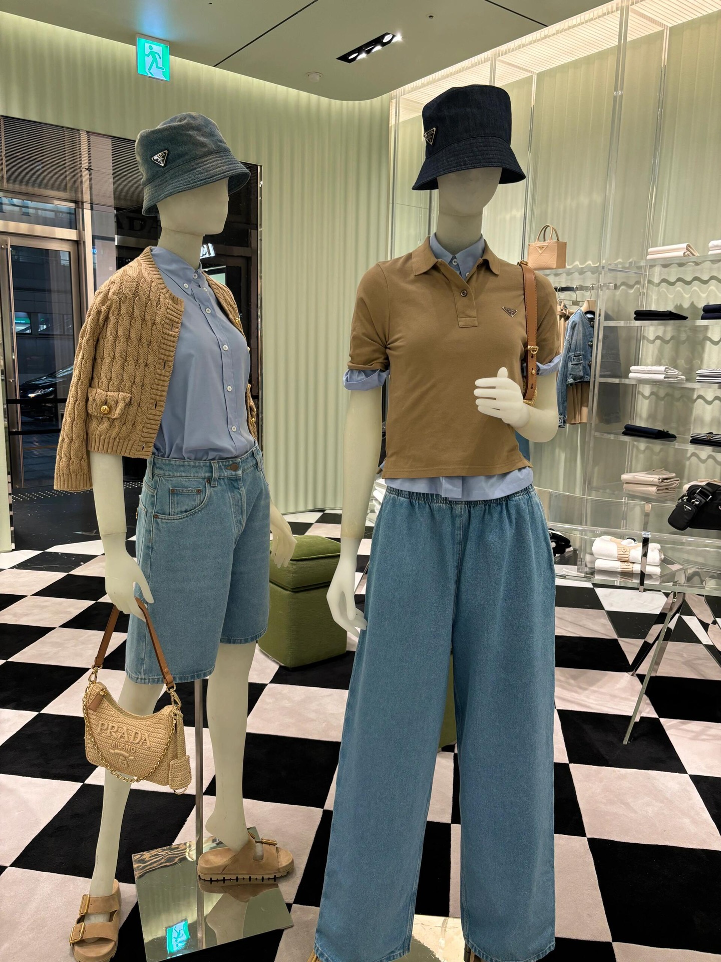 Prada Product _dbKqfwHpytXdvj24P9yHvMANOo8iUQMuIiGRuhg