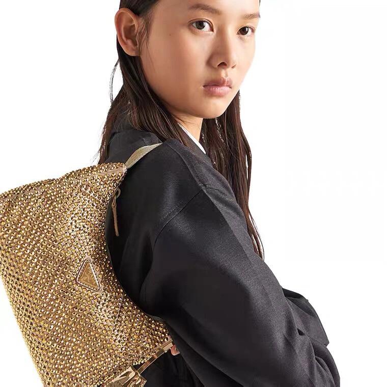 Prada Product _dnjqfgzfAShsFsegLb3KFDn0VMuWlc6Be7VsDfg
