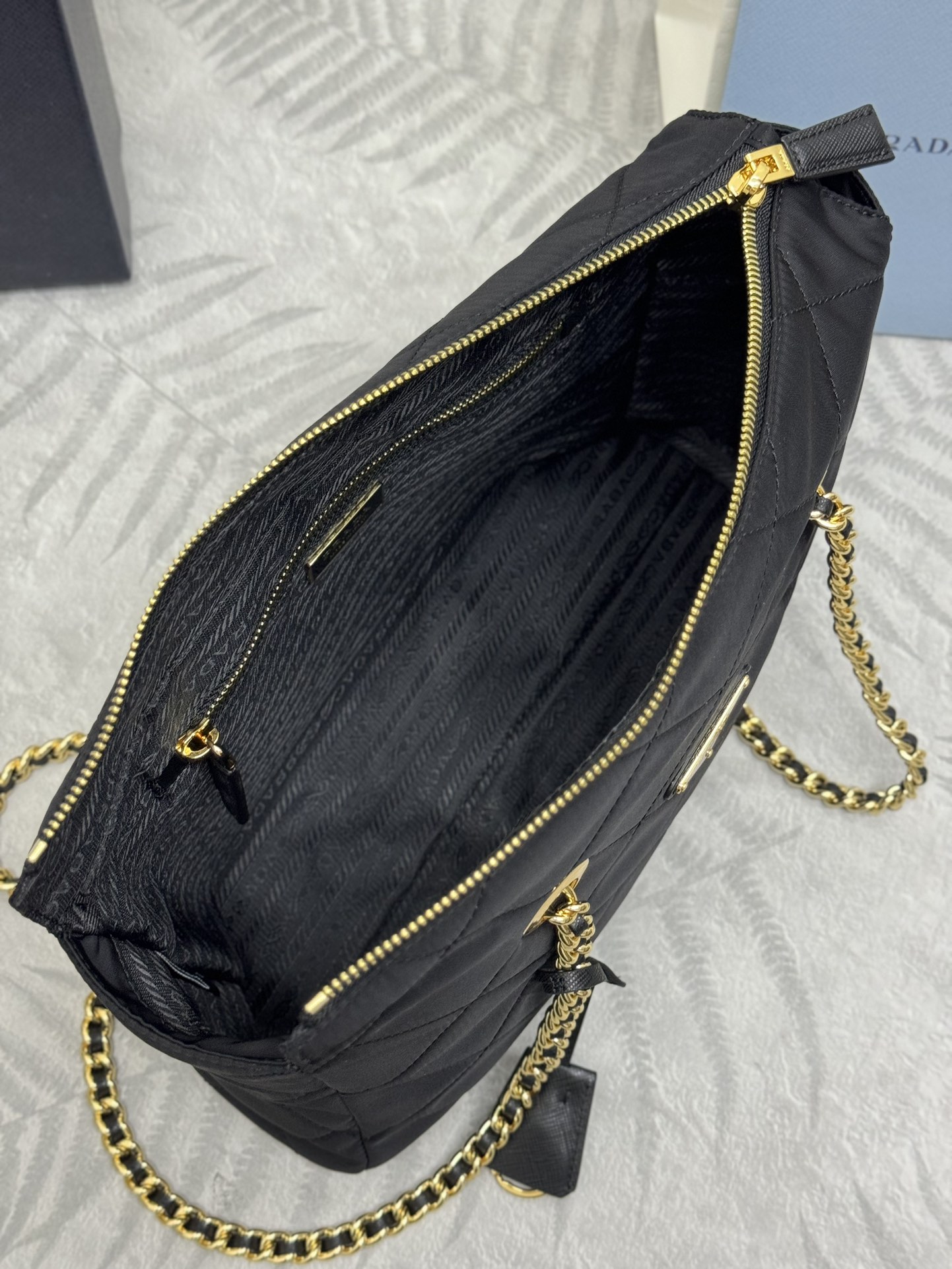 ，(配专柜对版全套包装，独家订制)，🎉中古拉链款中号🎉1BG529中号31cm🎉🎉
这款Vintage中