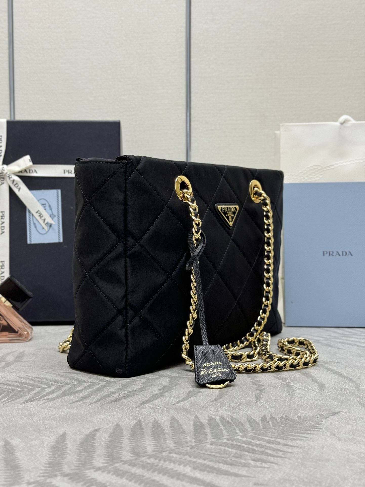，(配专柜对版全套包装，独家订制)，🎉中古拉链款中号🎉1BG529中号31cm🎉🎉
这款Vintage中