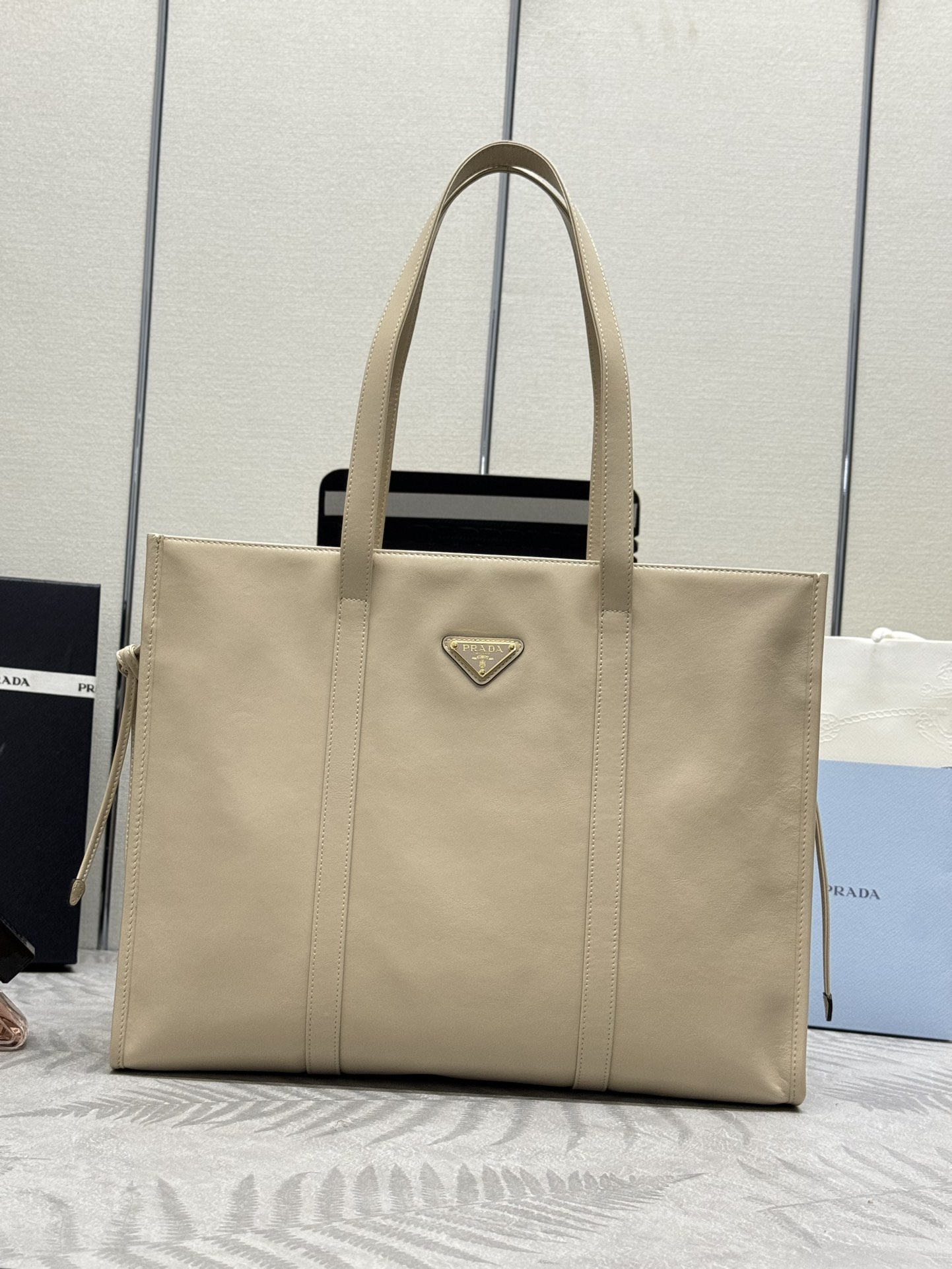prada new oil wax leather tote special style