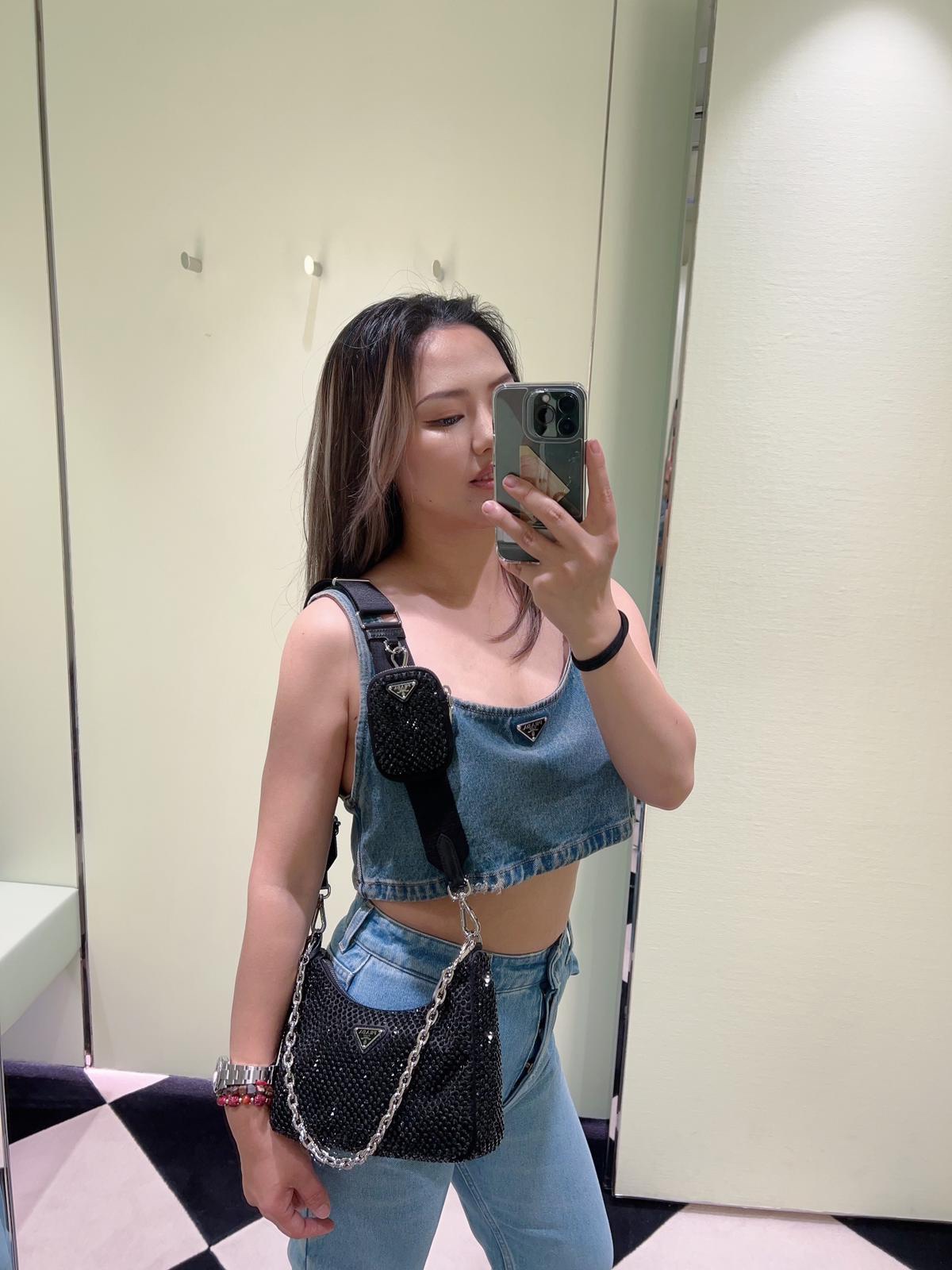 Prada Product _dwEqfS_S3lhwV0EJi9jZZ6Ok9h7_NYqG03qNV3g