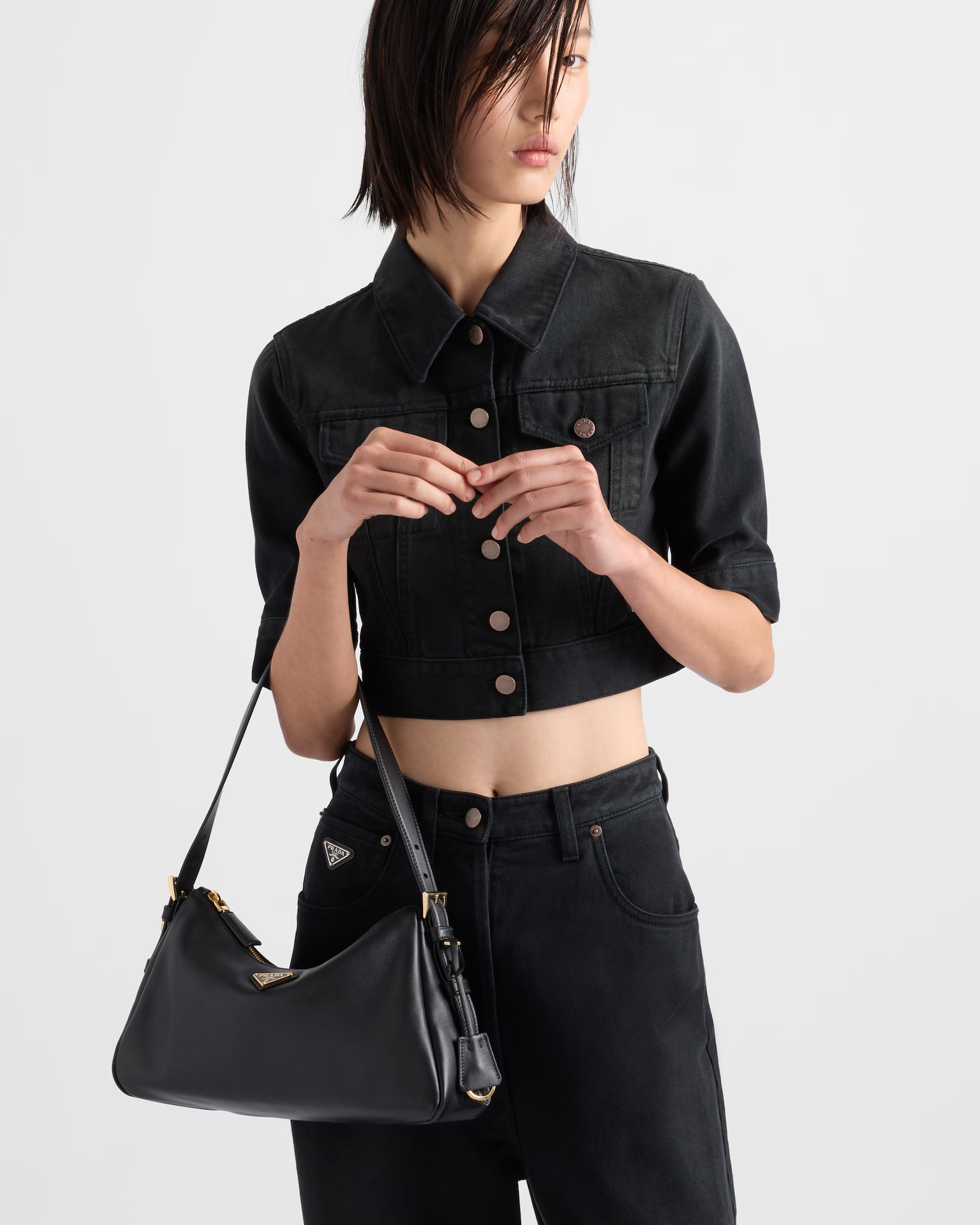 Prada Product _dn_qfqPna31fN6TxHAik3o4k9FgaxlIln8_iu_Q