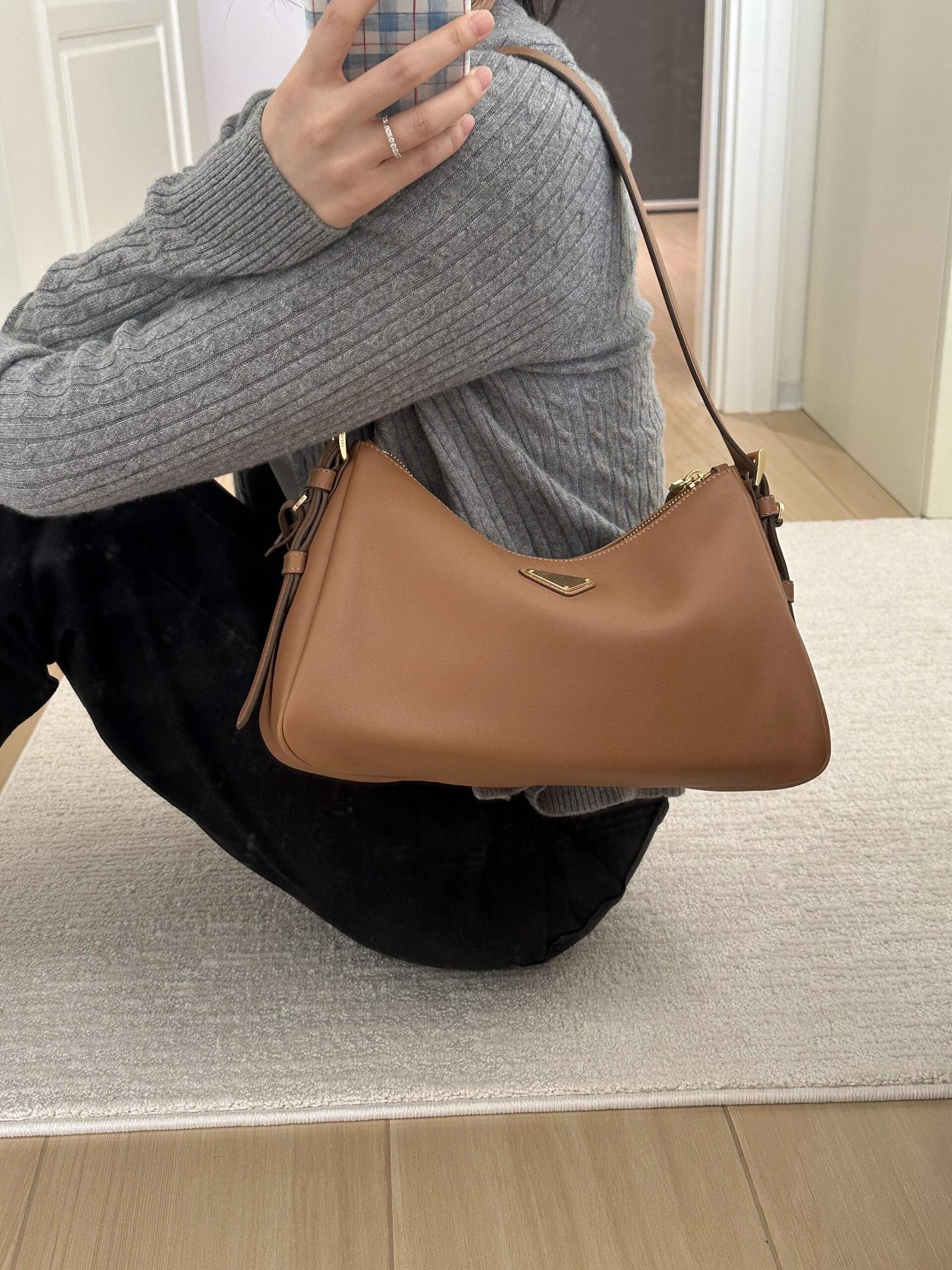 Prada Upper body picture