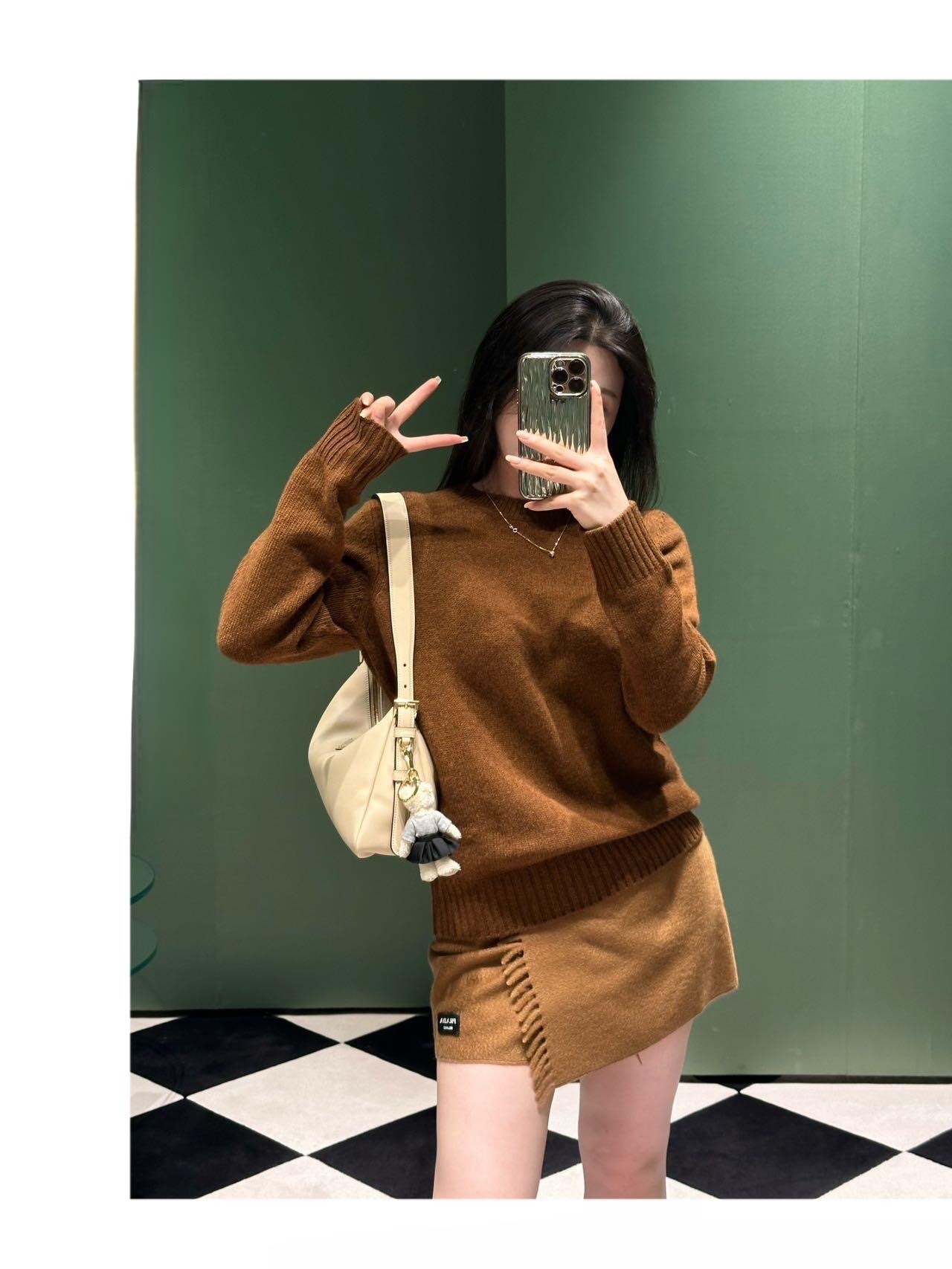 Prada Product _dMFqfOhMEhPdB210BdJwuipNF3m4Er5fBU2dmDw