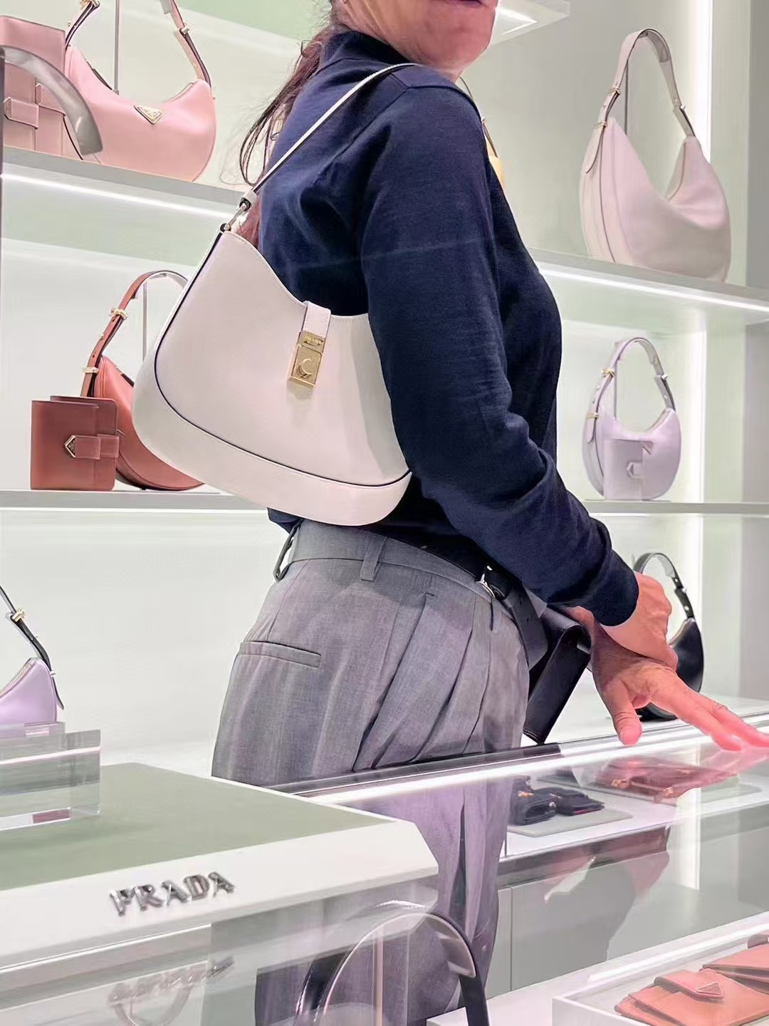 Prada Product _desqfTEJw1y9a2fdZ6d7qRYD0mZ3EeQDxv001fw
