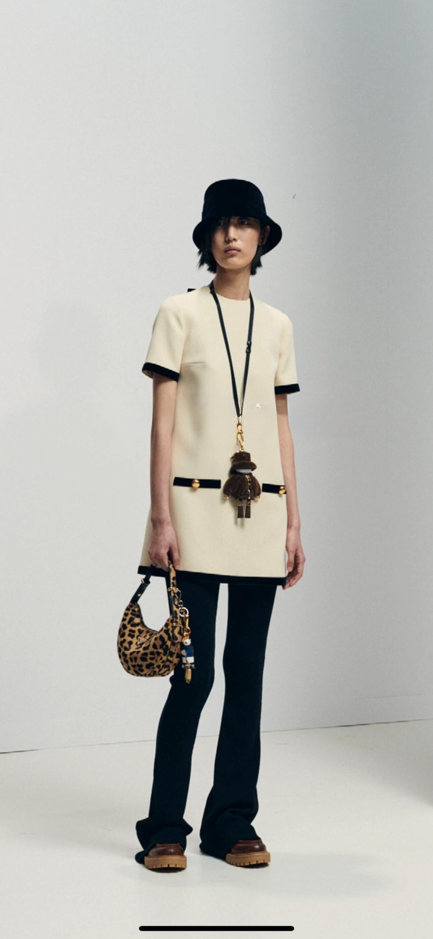 Prada Product _duWqf-fXCS9llLp9hGnusX-_zpvcnbsbV77L_Mw