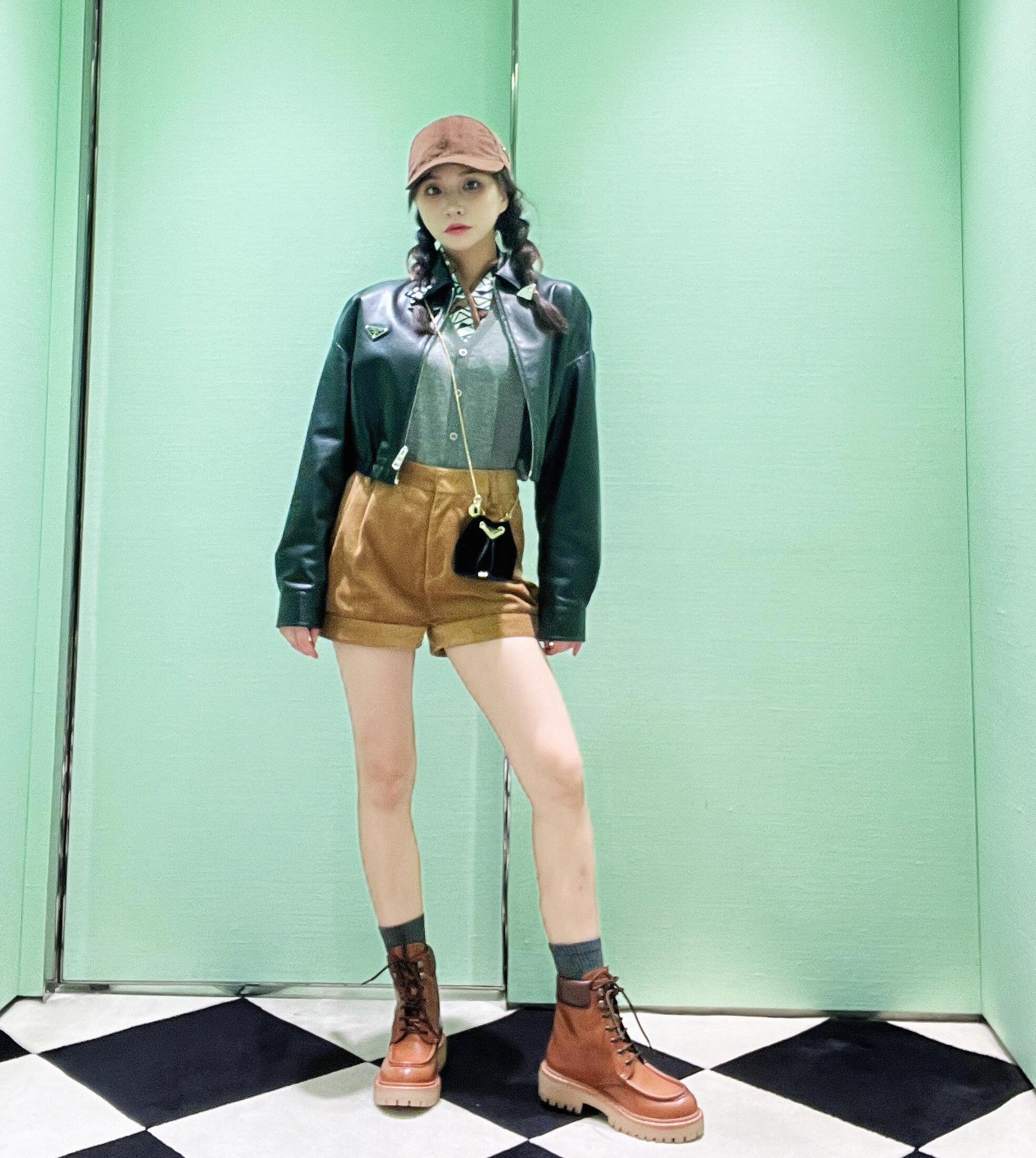 Prada Product _dwWqfPNHwHD1O4ypZFTYQq6NT1OZ5s1RrOlfbkg