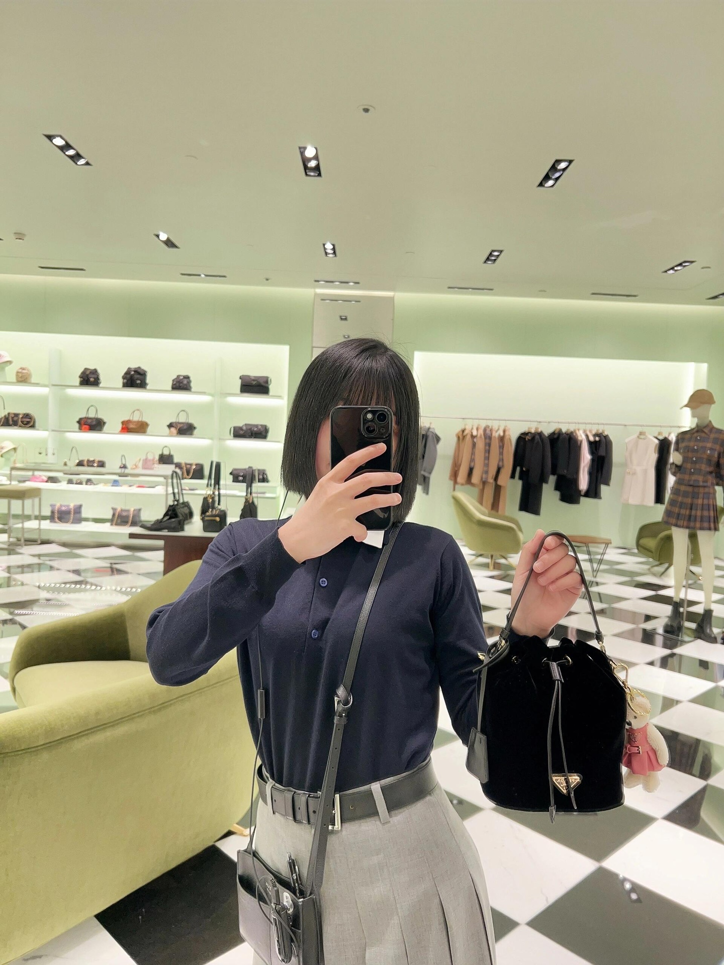 Prada Product _dNeqft8jzO9N1GhKyXF3ou6AeNilSP-Zn2sEJCA