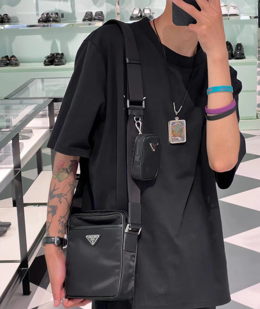 Prada upper body picture