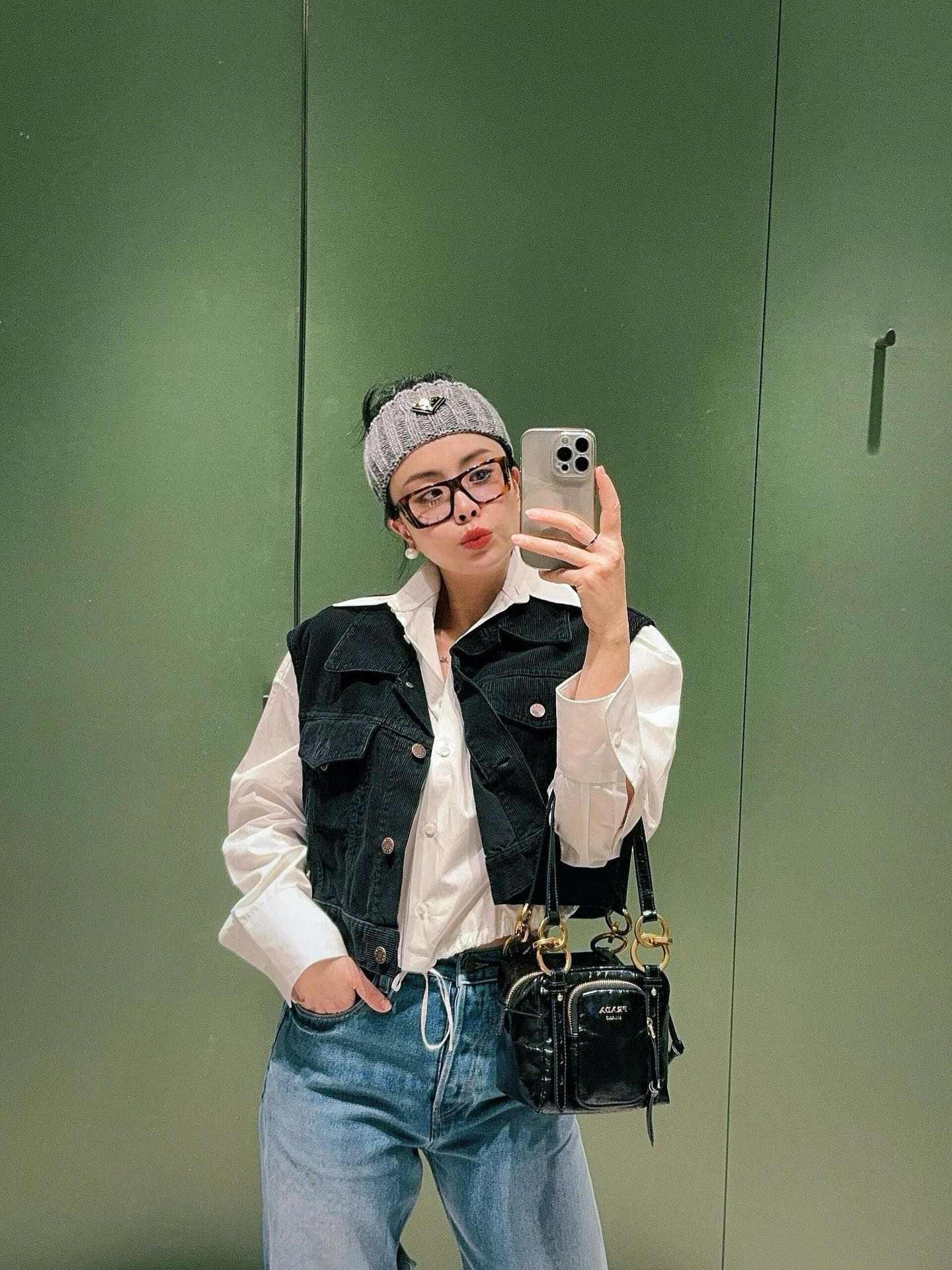 Prada Small black upper body picture