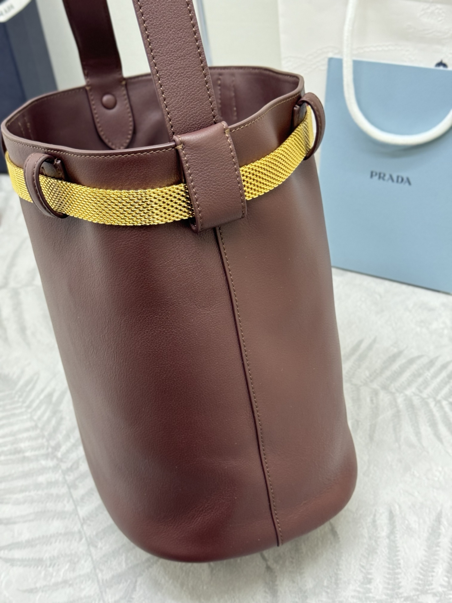 Prada Buckle Leather Bucket Bag with Belt Detail - Stylish & Versatile 7 i1747888824954 532 0 4