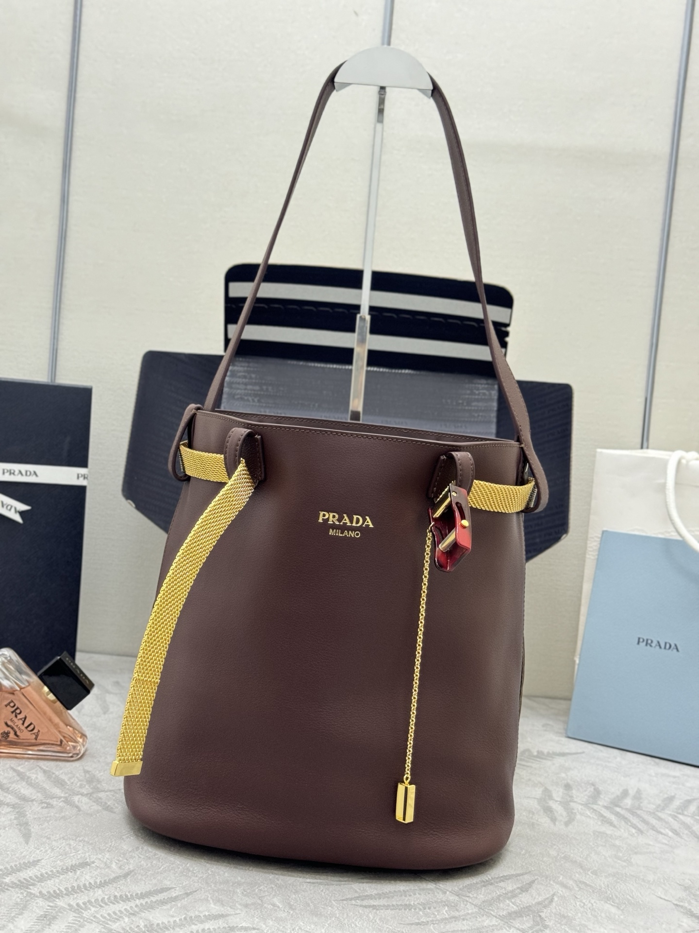 Prada Buckle Leather Bucket Bag with Belt Detail - Stylish & Versatile 3 i1747888824976 9787 0 0