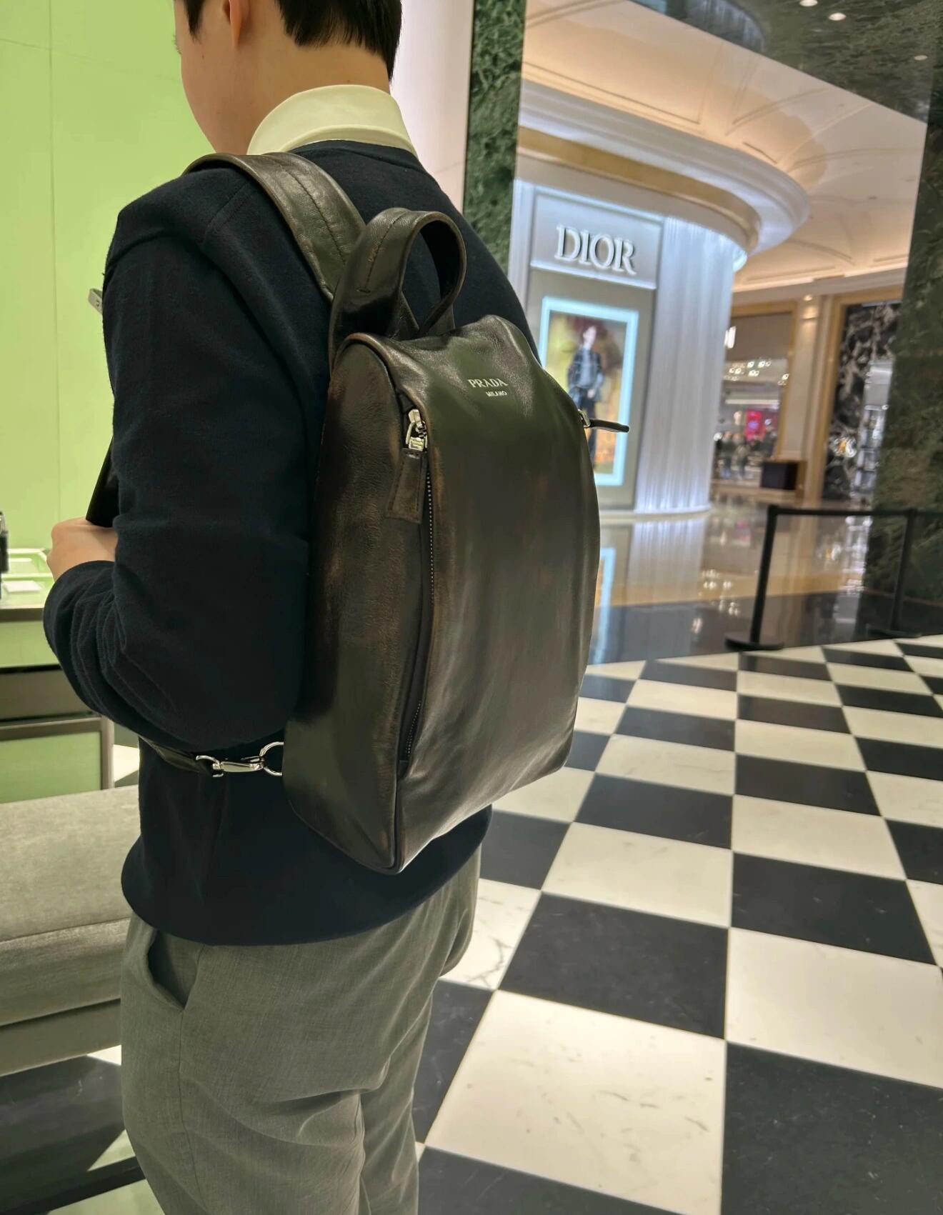 NO:390125,Men's breast bag, old leather, Prada [top original list], prada19860909男士胸包,做旧皮,普拉达【顶级原单】,prada,Bag