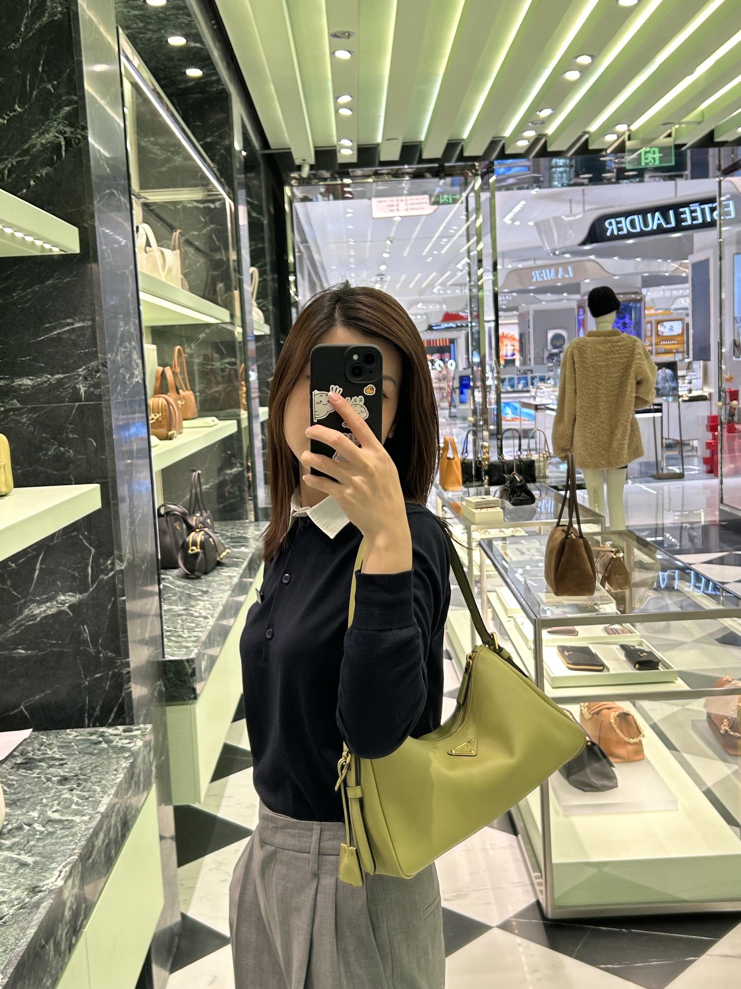 NO:384901,Green upper body picture, Prada [top original list], prada19860909绿色上身图,普拉达【顶级原单】,prada,Bag