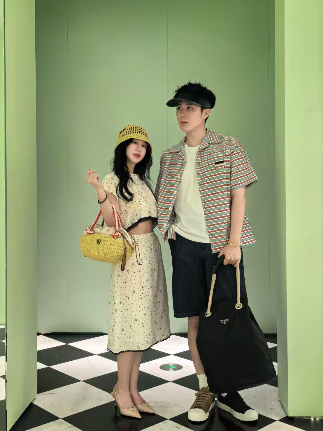 NO:385622,Large bucket black upper body picture, Prada [top original list], prada19860909大号水桶黑色上身图,普拉达【顶级原单】,prada,Bag