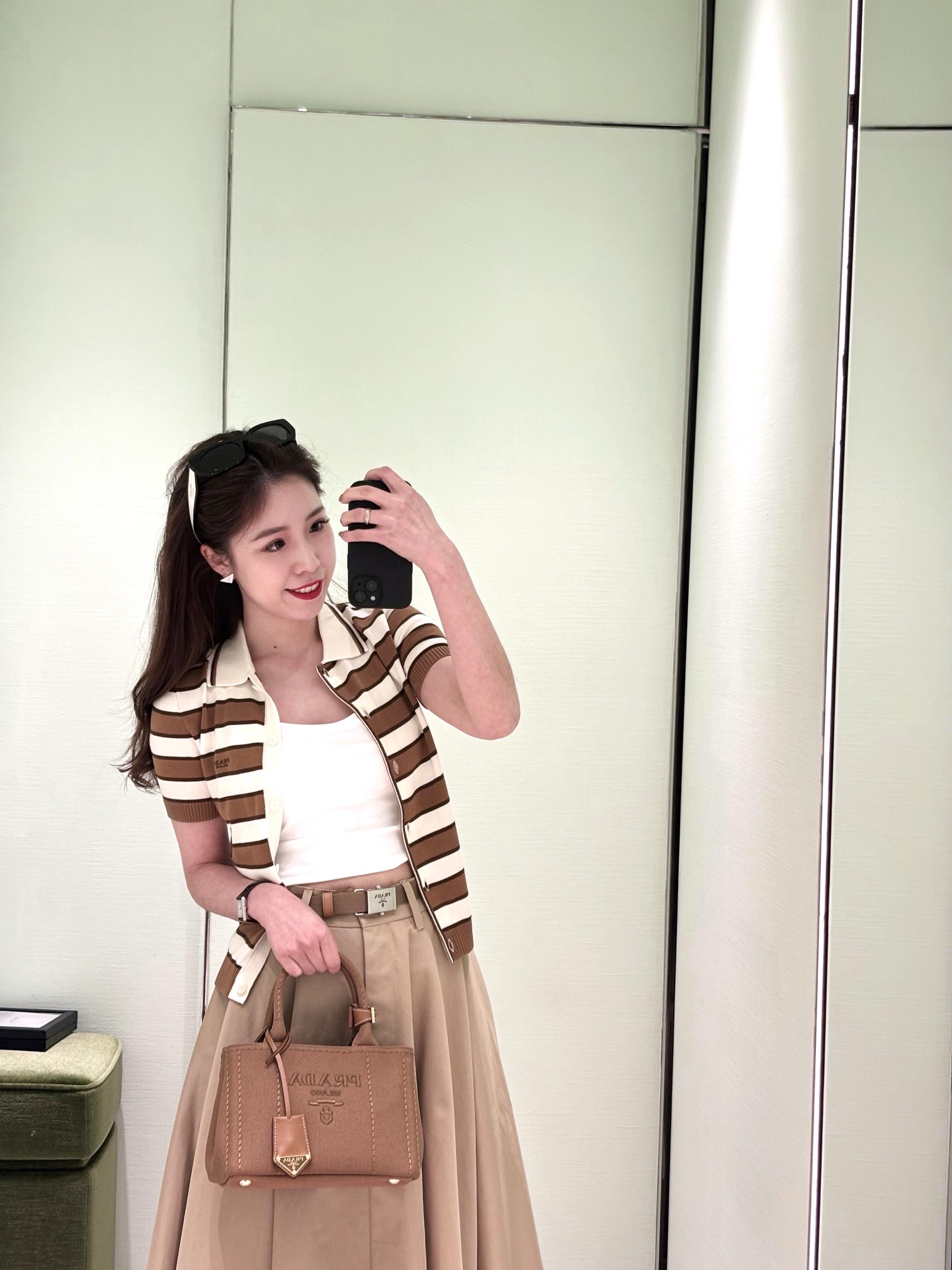 NO:390051,Mini caramel, upper body picture, Prada [top original list], prada19860909迷你焦糖,上身图,普拉达【顶级原单】,prada,Bag