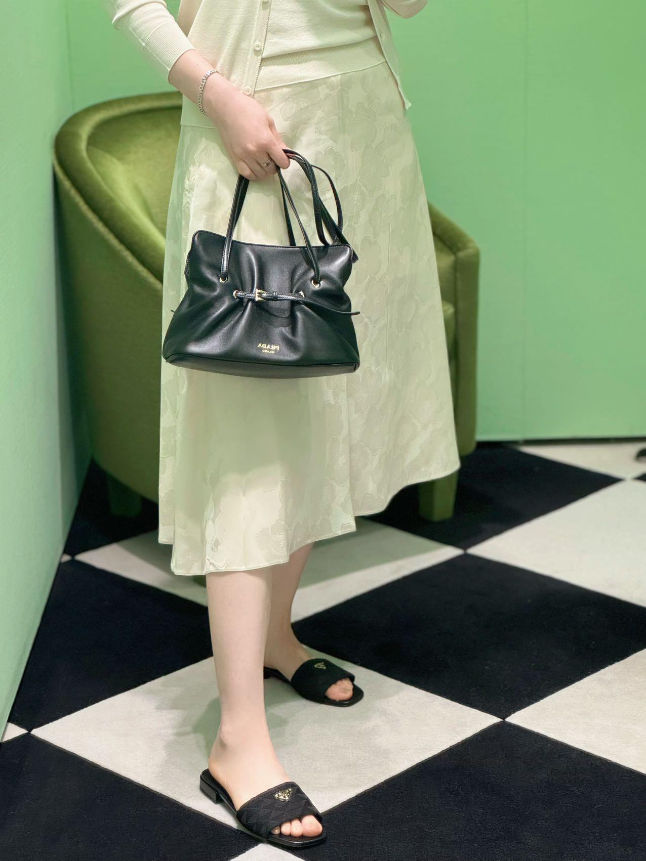 NO:388461,Black model pictures, Prada [top original list], prada19860909黑色模特图,普拉达【顶级原单】,prada,Bag