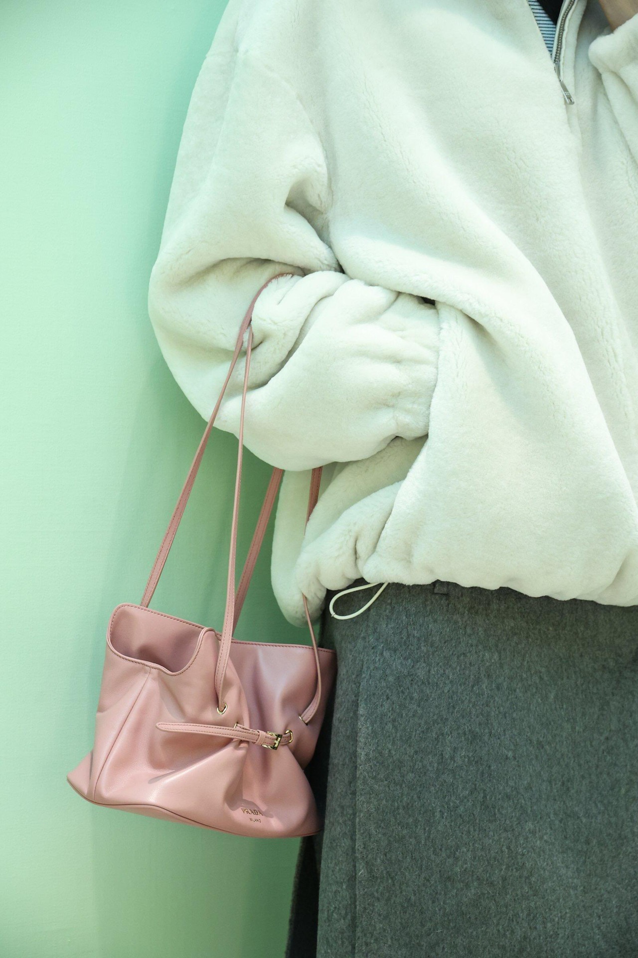 NO:388446,Light pink model pictures, Prada [top original list], prada19860909浅粉模特图,普拉达【顶级原单】,prada,Bag