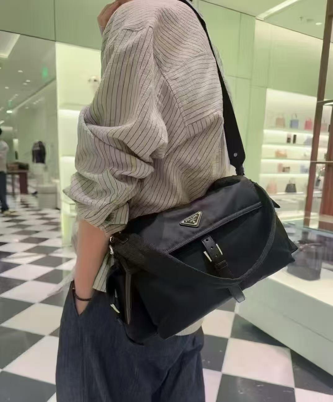 NO:389998,Large upper body picture, Prada [top original list], prada19860909大号上身图,普拉达【顶级原单】,prada,Bag