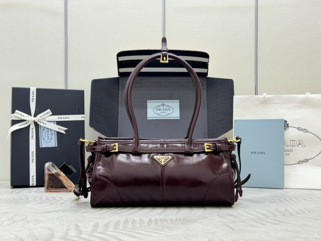 Prada 1BA426 Small Wine Red Leather Handbag with Detachable Shoulder Strap 2 i1754588685 6721 0