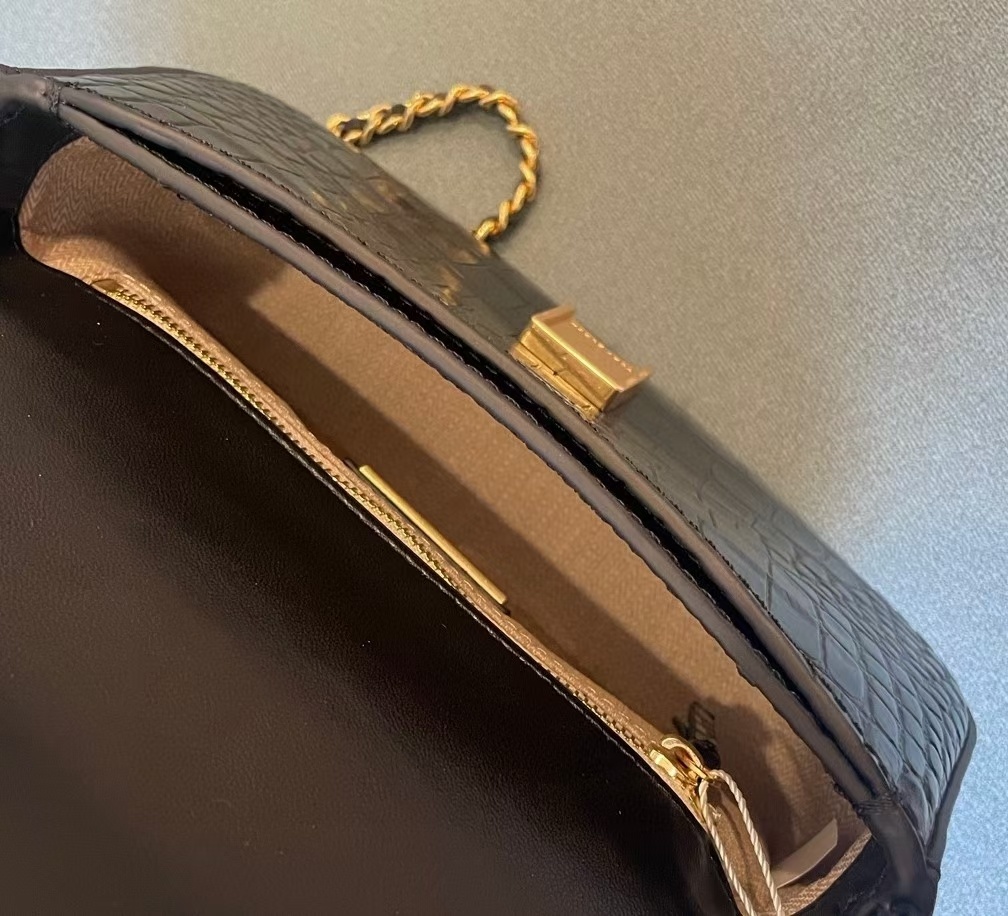 配礼盒🎁TB 托里伯奇 💗💗荔枝纹 TORY BURCH 全新Britten系列腋下包-富有气质与质感的