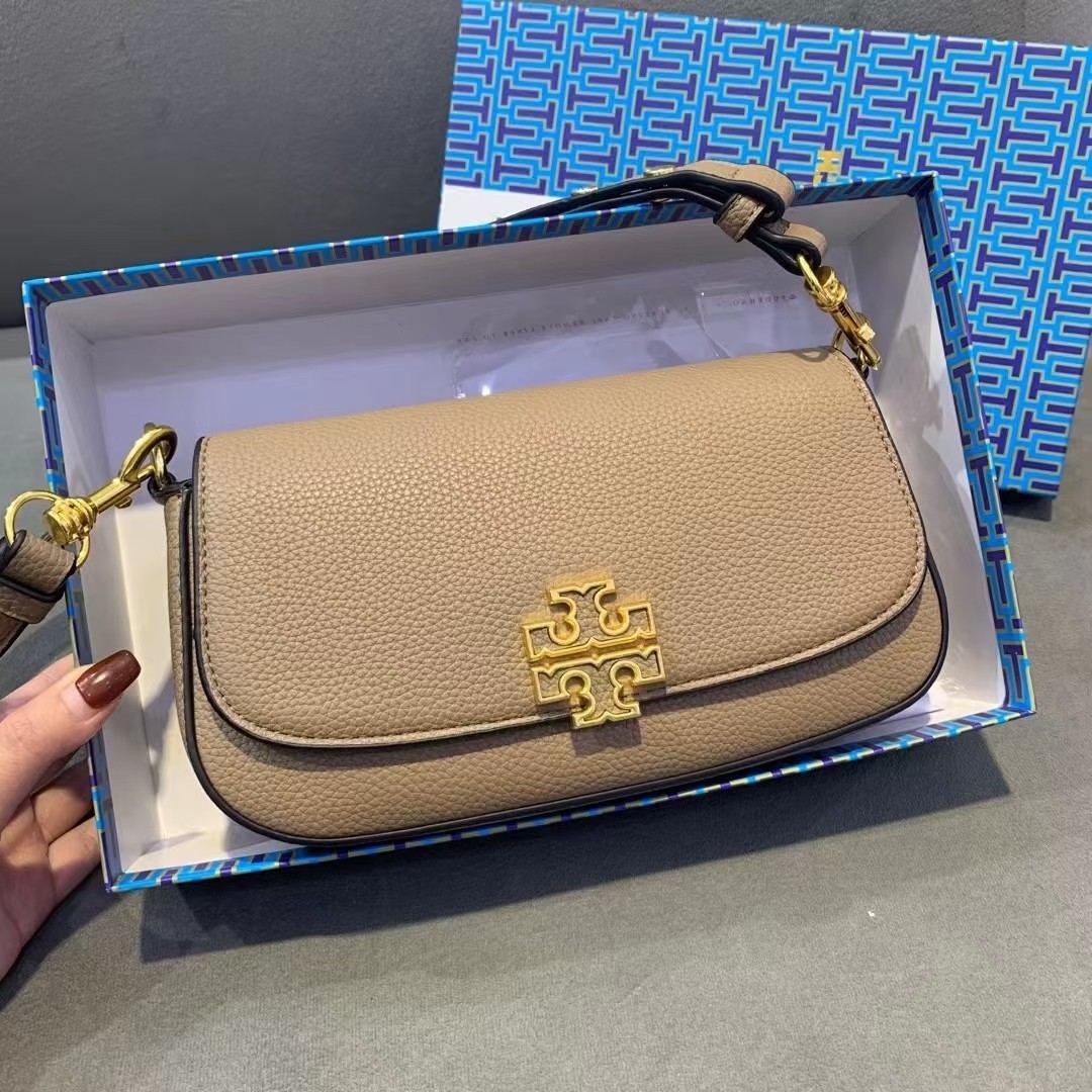 配礼盒🎁TB 托里伯奇 💗💗荔枝纹 TORY BURCH 全新Britten系列腋下包-富有气质与质感的