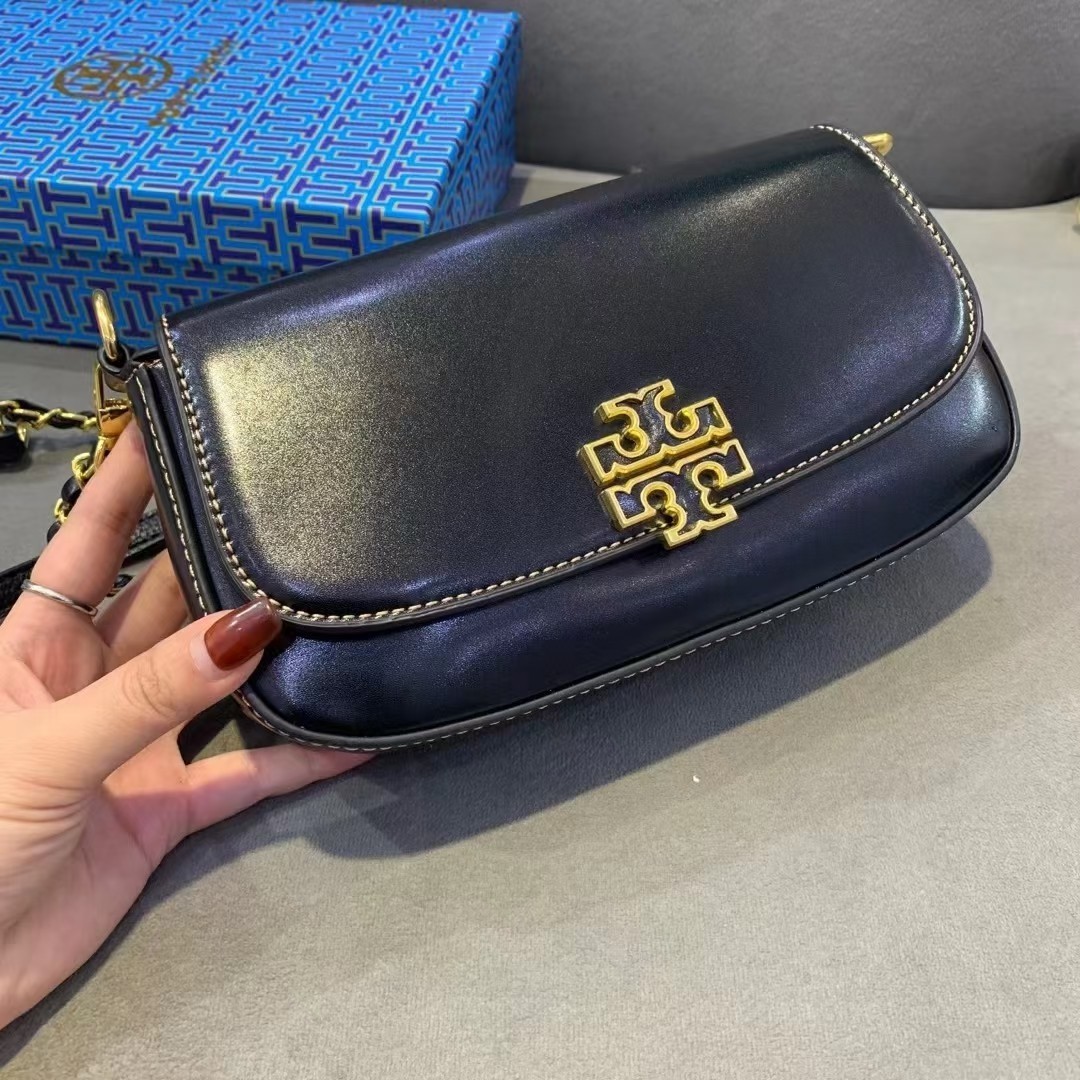 配礼盒🎁TB 托里伯奇 💗💗荔枝纹 TORY BURCH 全新Britten系列腋下包-富有气质与质感的