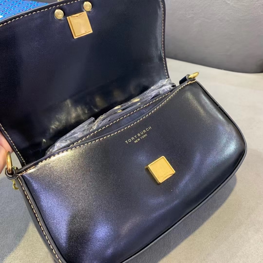 配礼盒🎁TB 托里伯奇 💗💗荔枝纹 TORY BURCH 全新Britten系列腋下包-富有气质与质感的