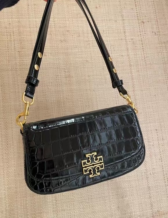 配礼盒🎁TB 托里伯奇 💗💗荔枝纹 TORY BURCH 全新Britten系列腋下包-富有气质与质感的